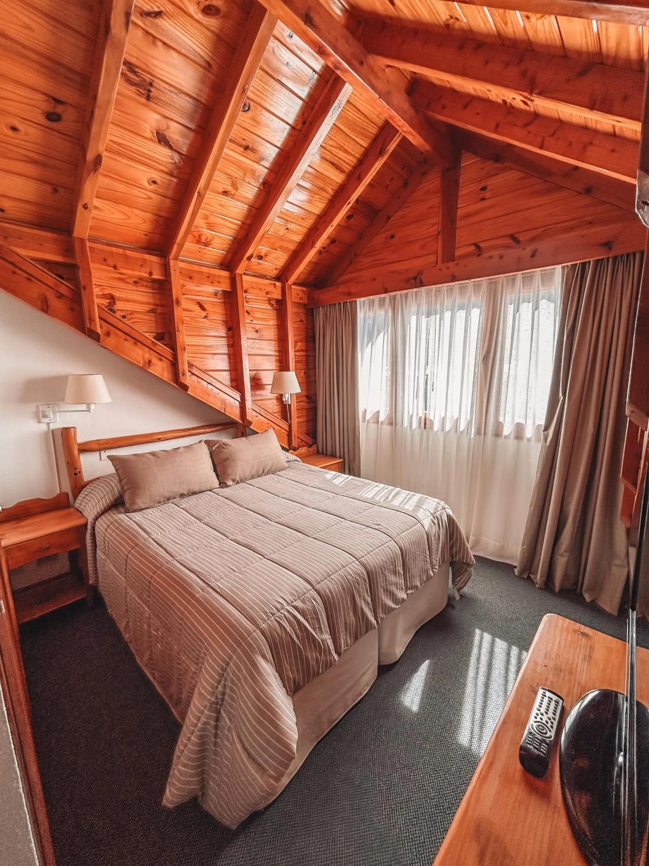 Decorative detail, Bed in Hotel Catedral Patagonia Ski & Wellness