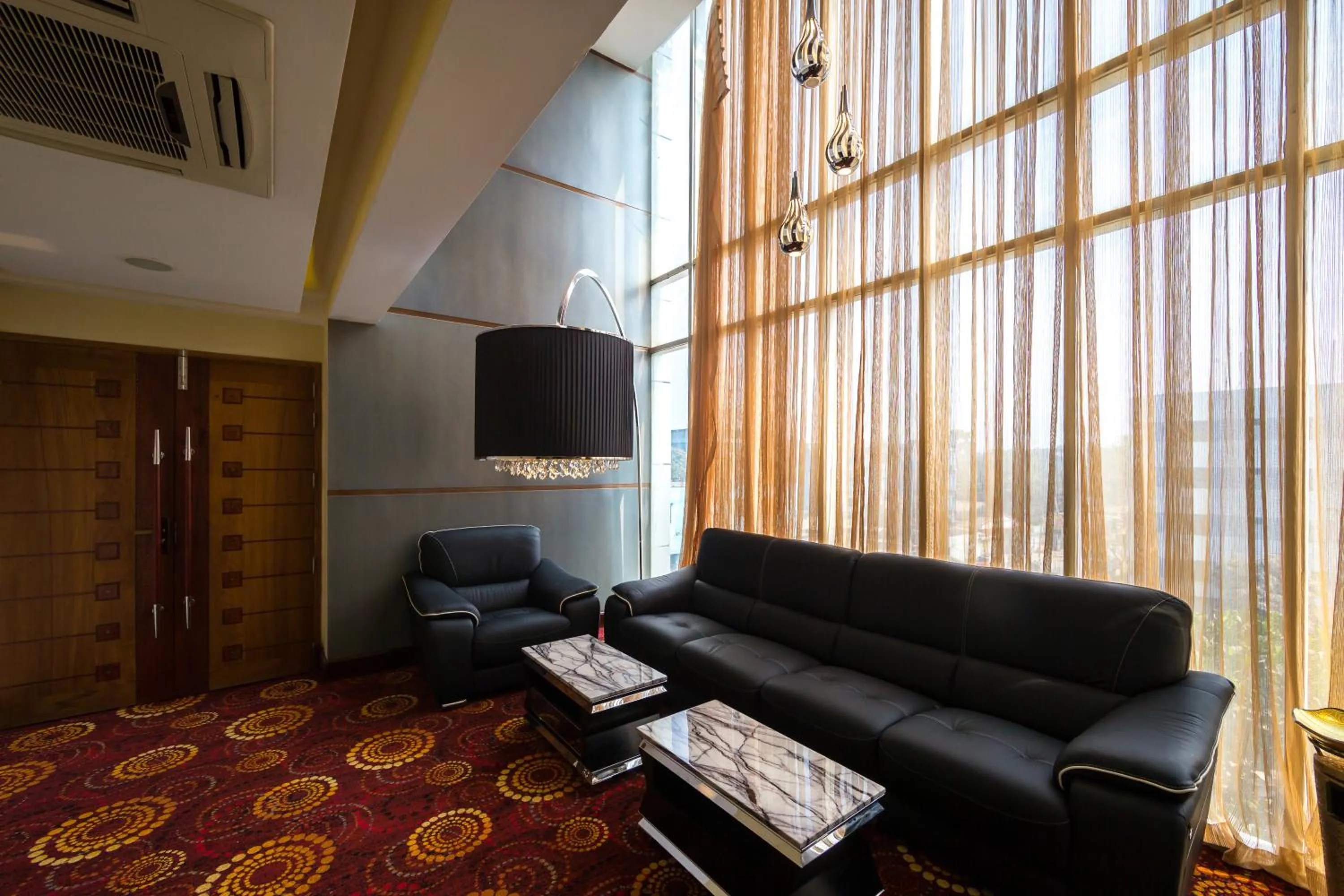 Lounge or bar in Grand Palace Hotel & Resorts Rangpur