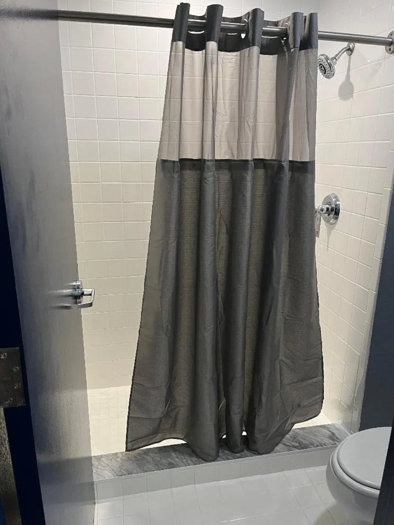 Shower in Orange County National Golf Center and Lodge