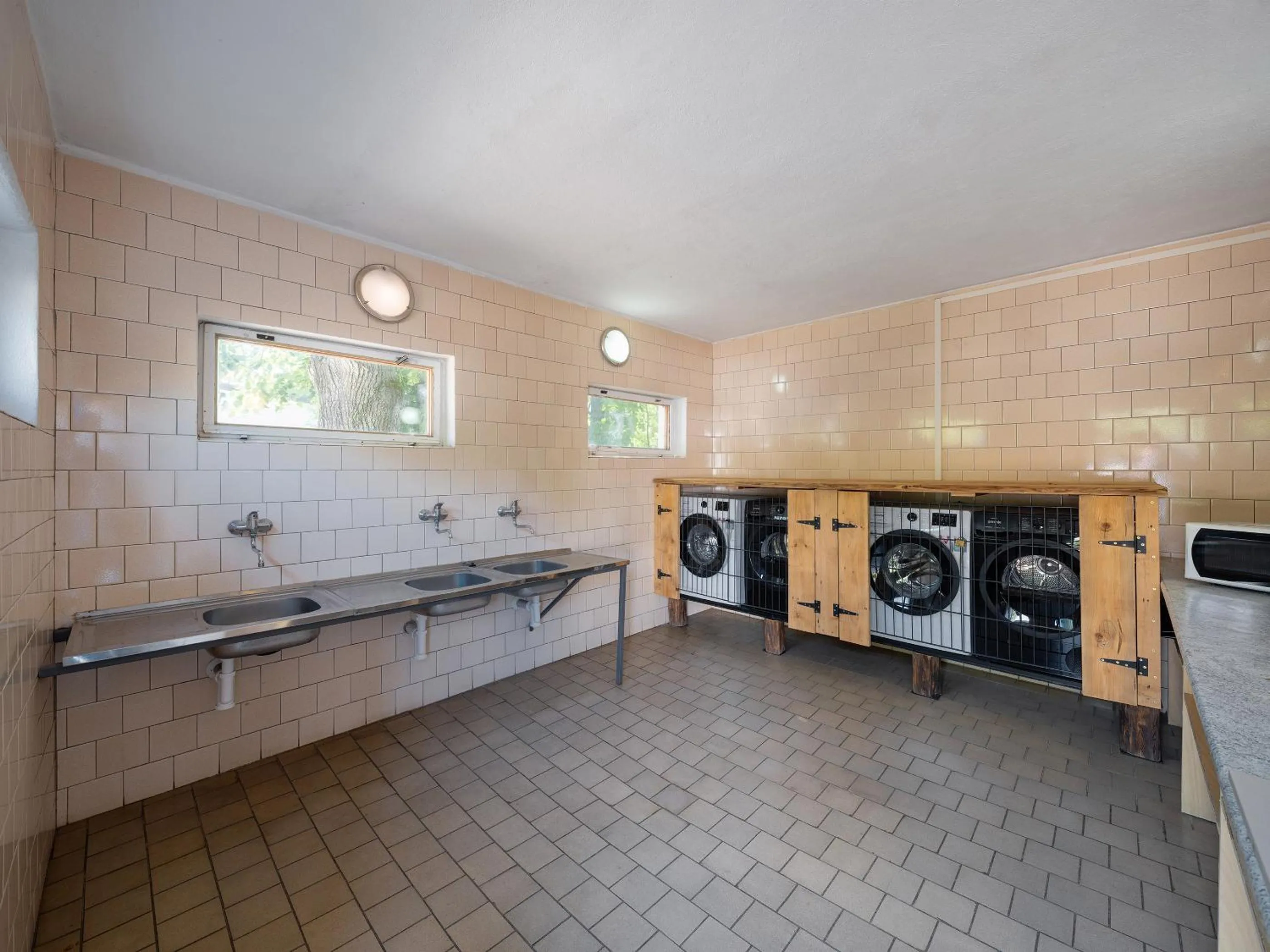 washing machine in Camping Sokol Praha