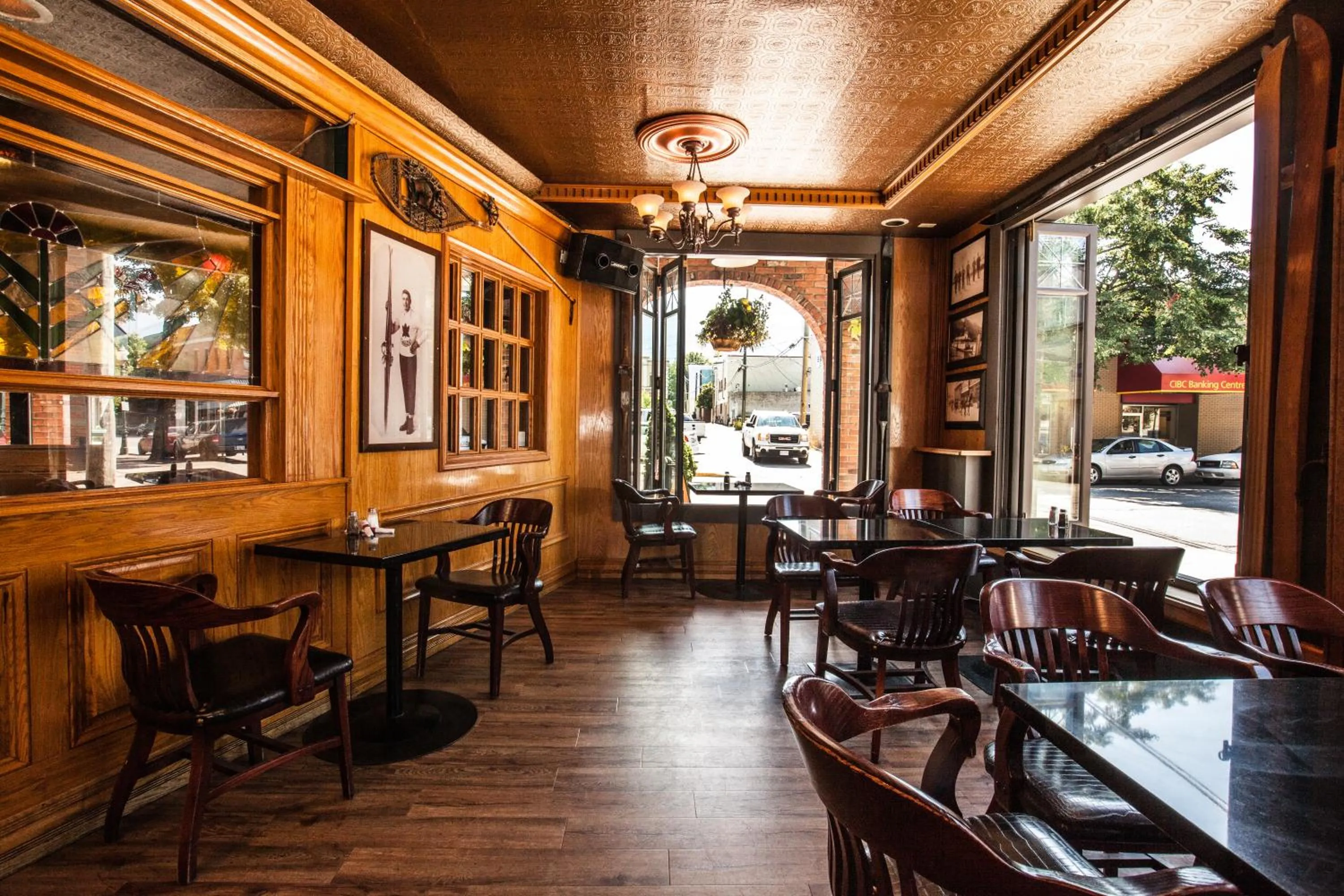 Restaurant/places to eat in Regent Hotel Revelstoke