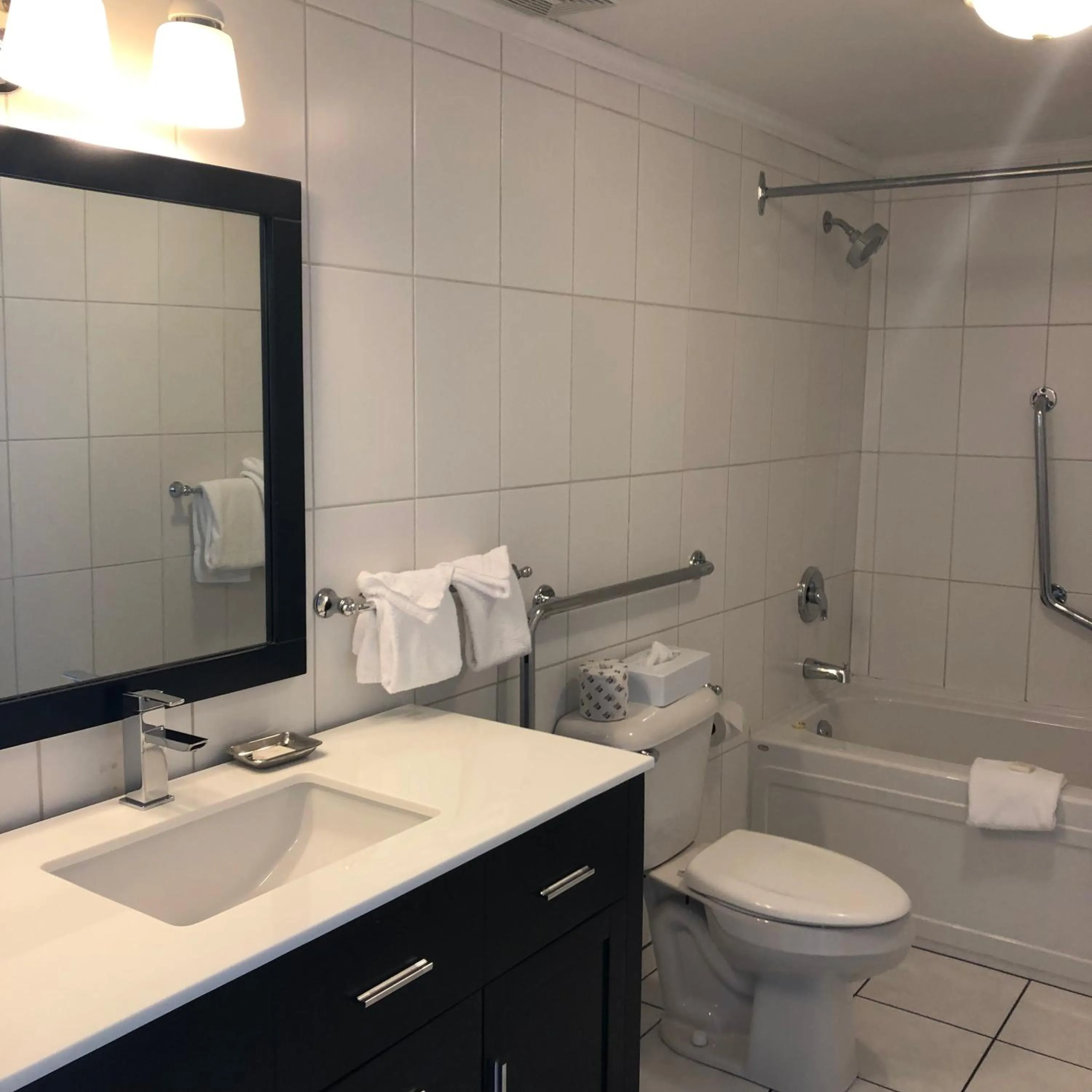 Shower in Regent Hotel Revelstoke