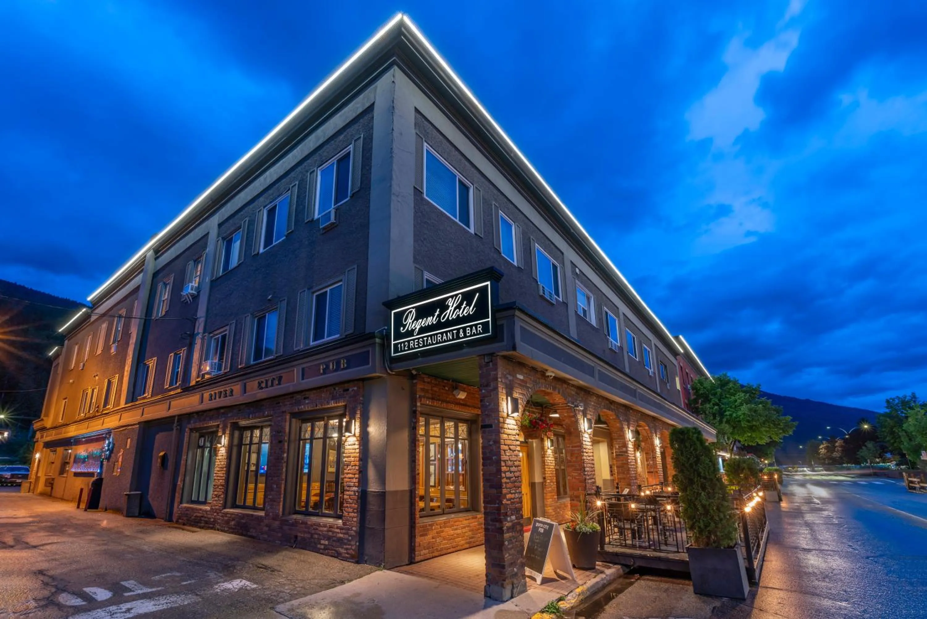 Property building in Regent Hotel Revelstoke