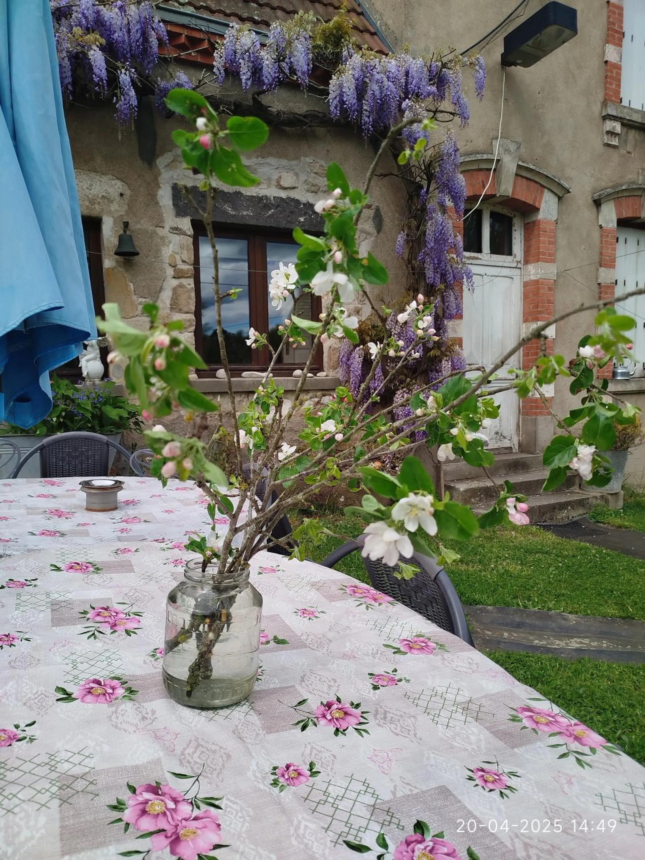 Spring in Maison du Moulin Galuzot