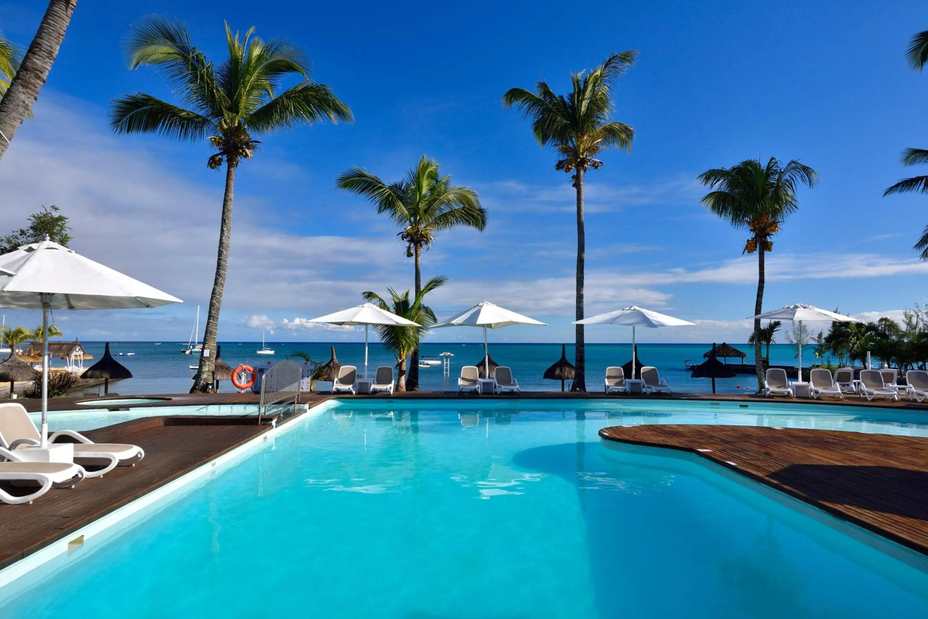 Swimming pool in Coral Azur Beach Resort Mont Choisy