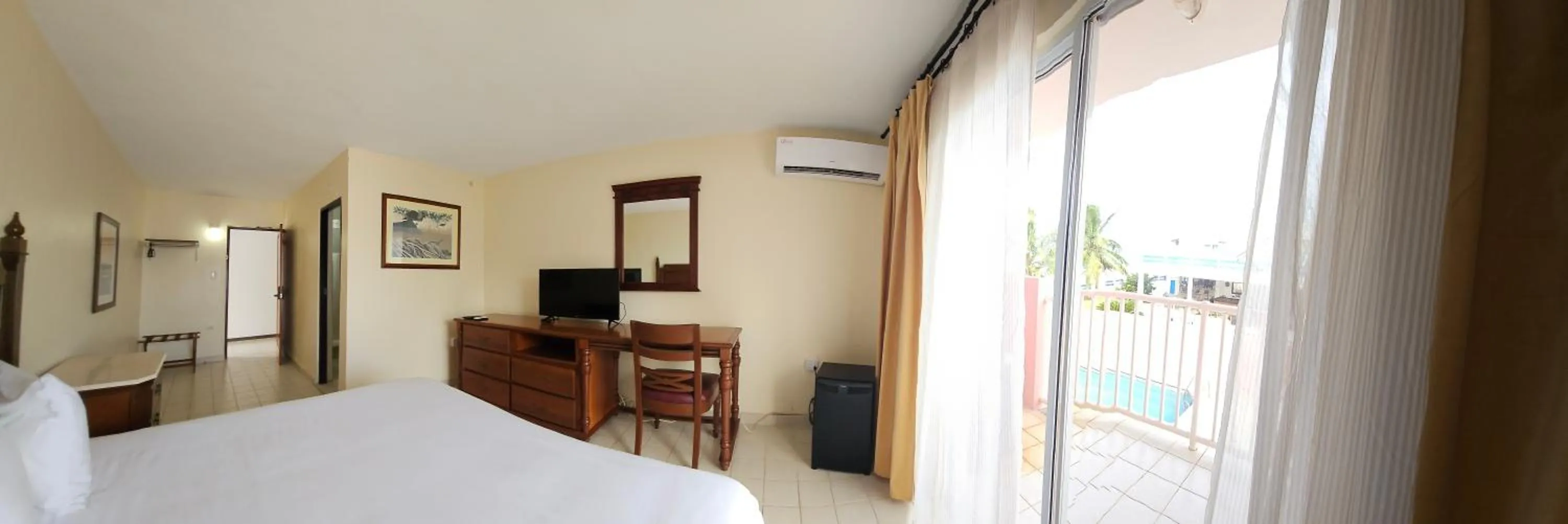 Bed in Selva Boutique Hotel - Luquillo Oceanfront Retreat - Adults Only