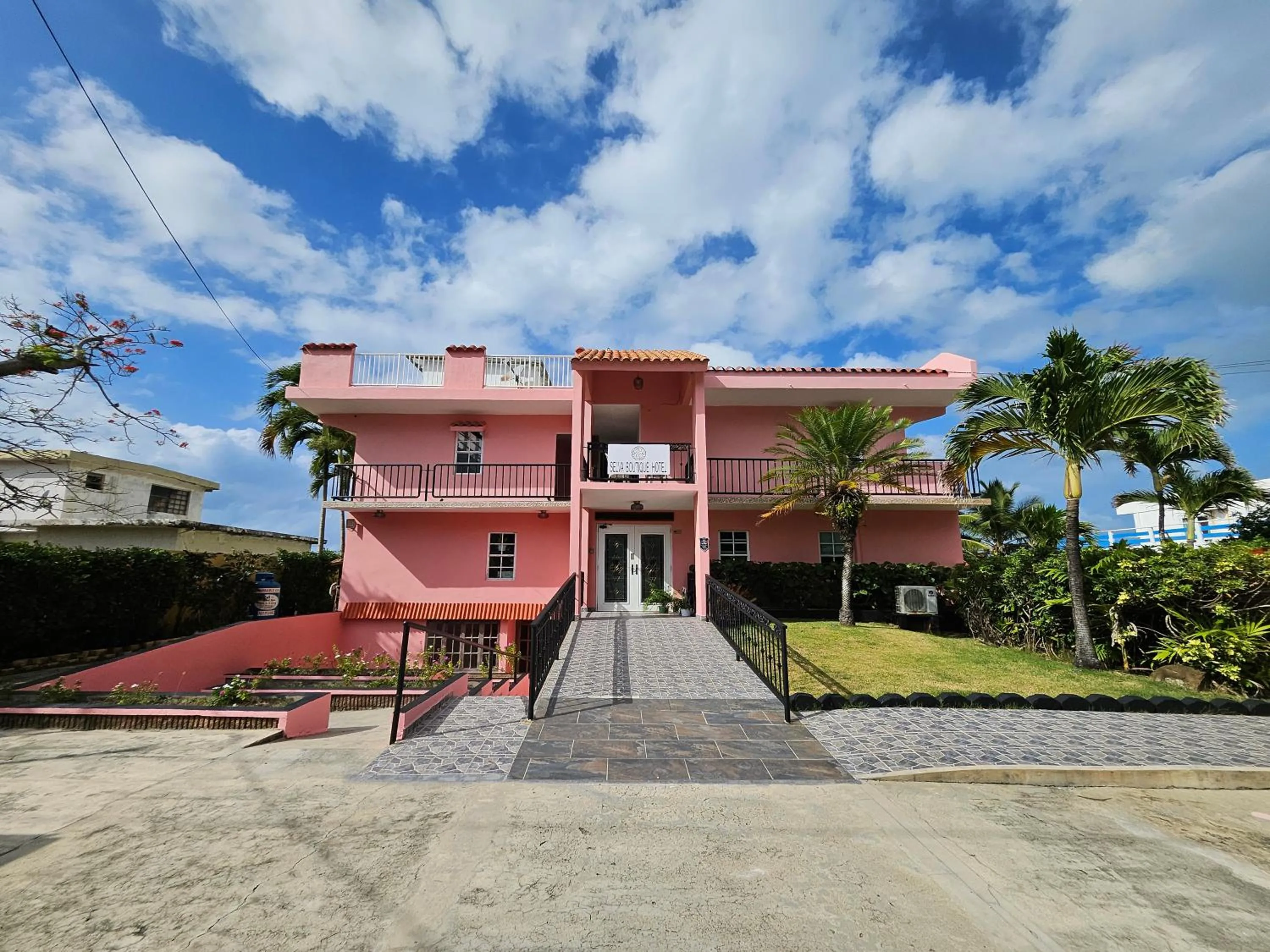 Selva Boutique Hotel - Luquillo Oceanfront Retreat - Adults Only