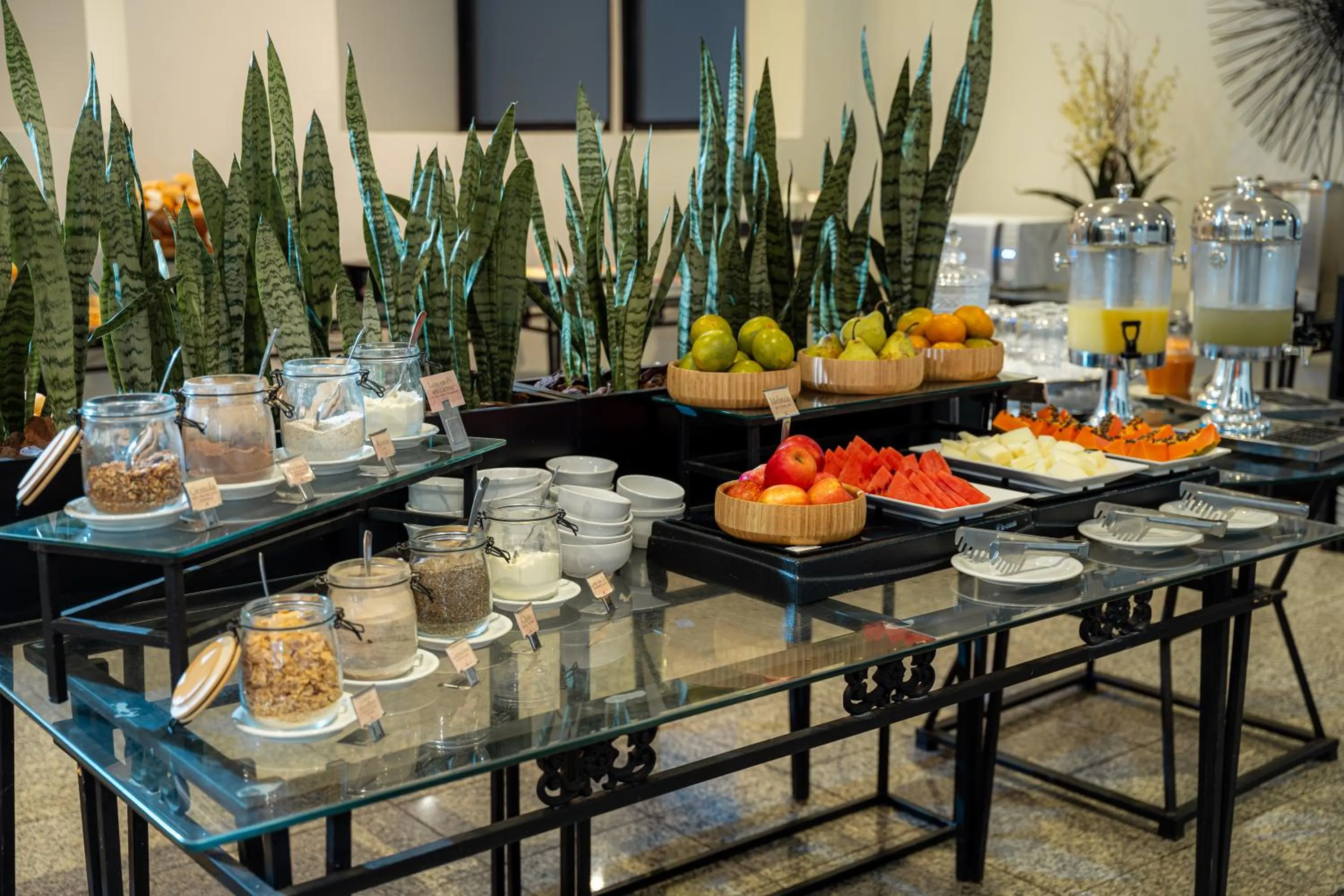 Restaurant/places to eat in Taiwan Hotel