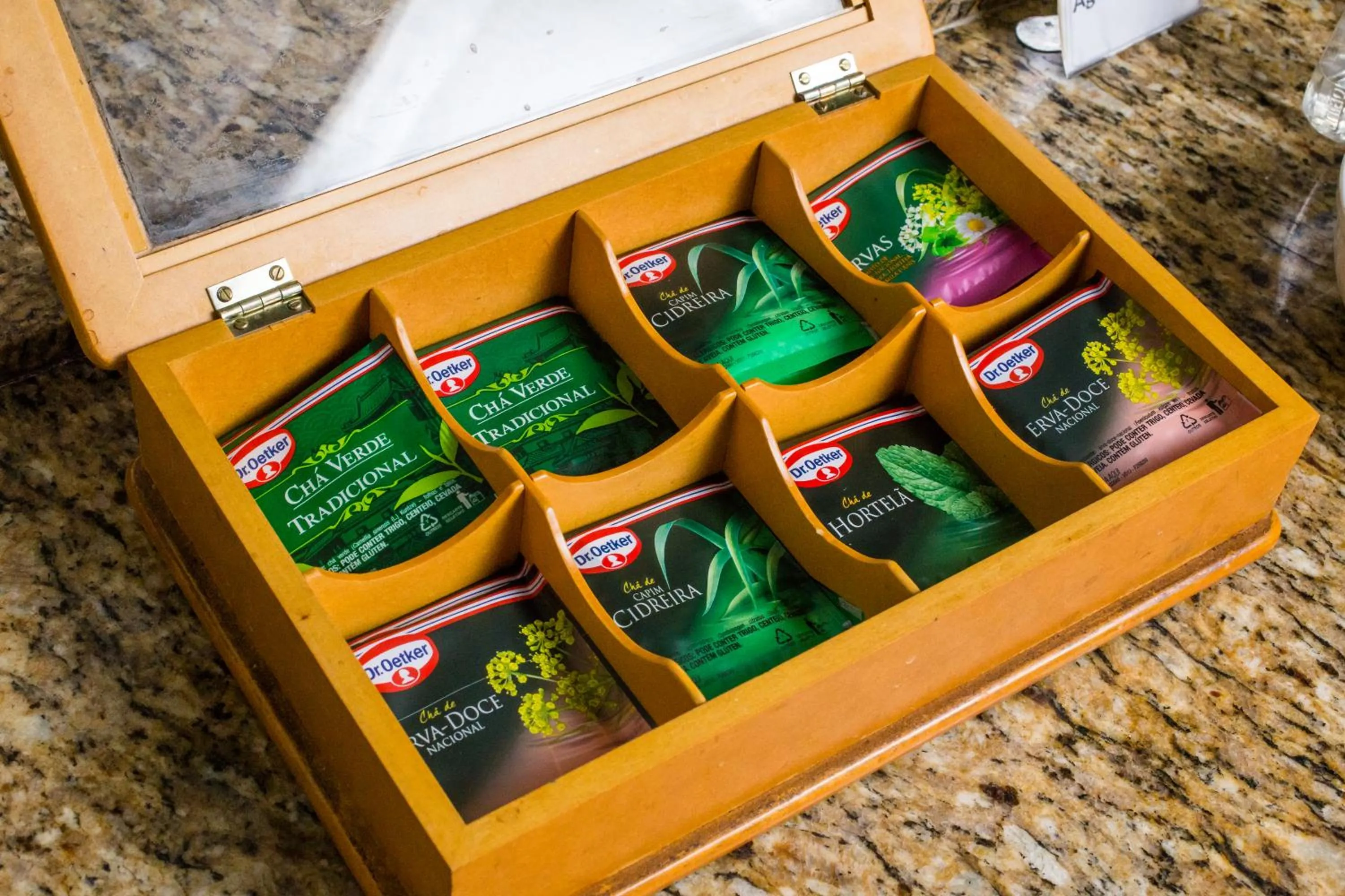 Coffee/tea facilities in Lisboa Hotel