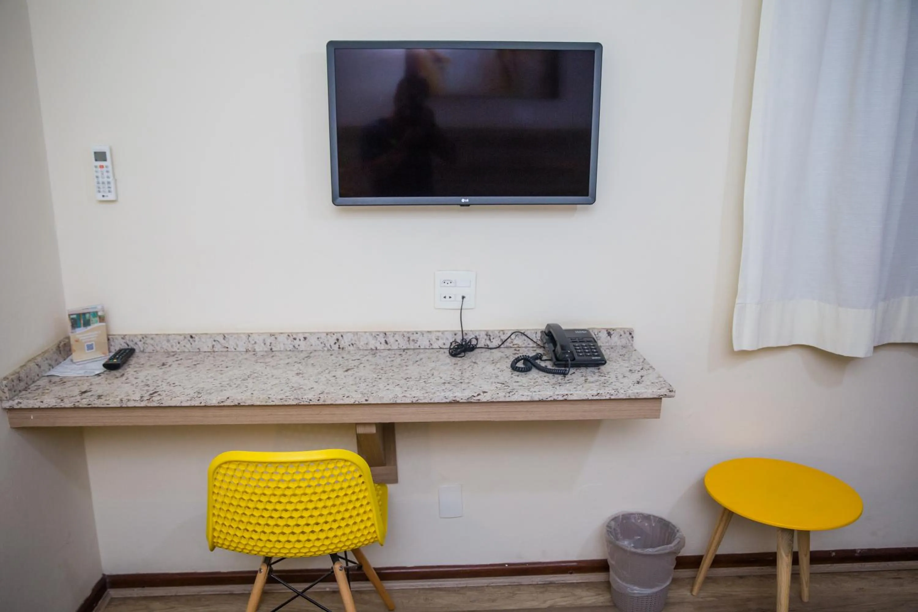 TV and multimedia in Lisboa Hotel