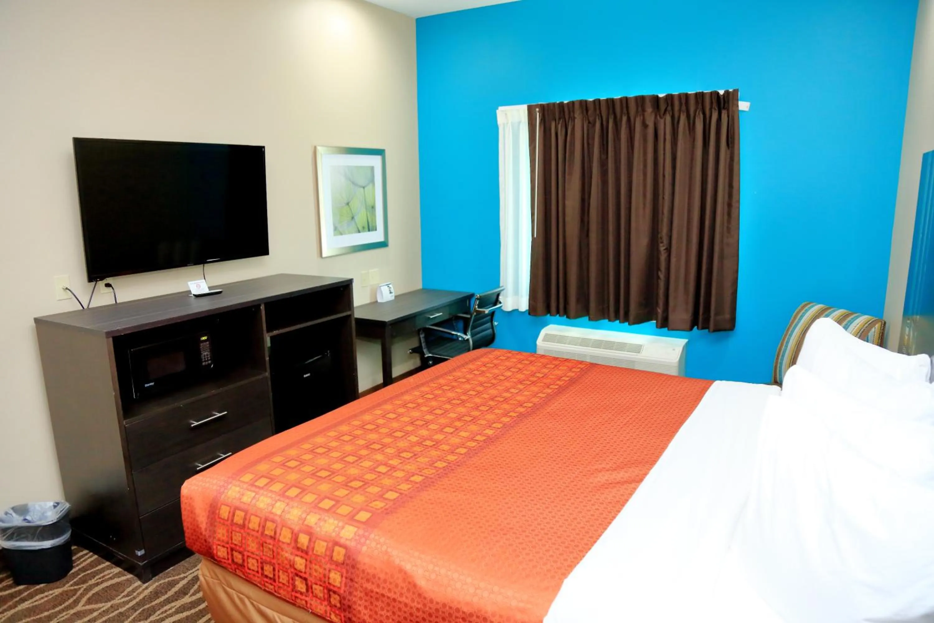 Bed in Americas Best Value Inn & Suites-Prairieville