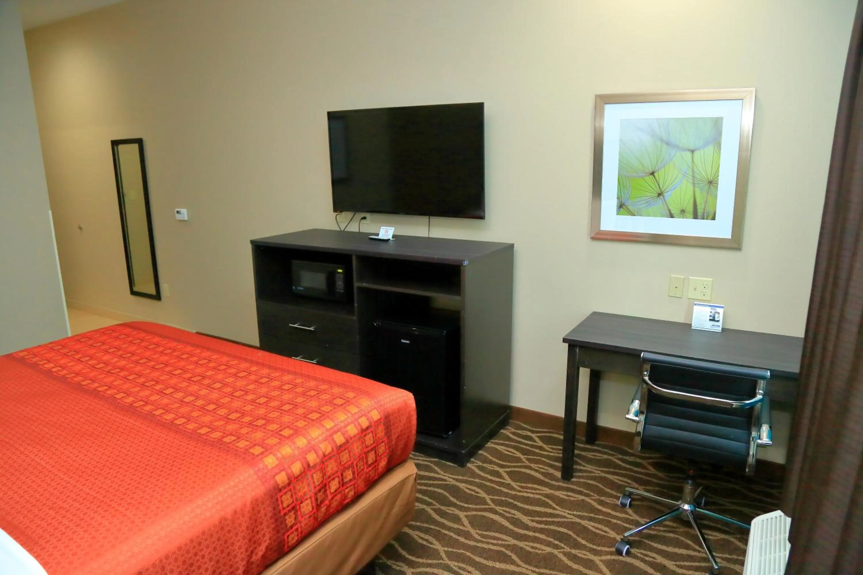 Bed in Americas Best Value Inn & Suites-Prairieville