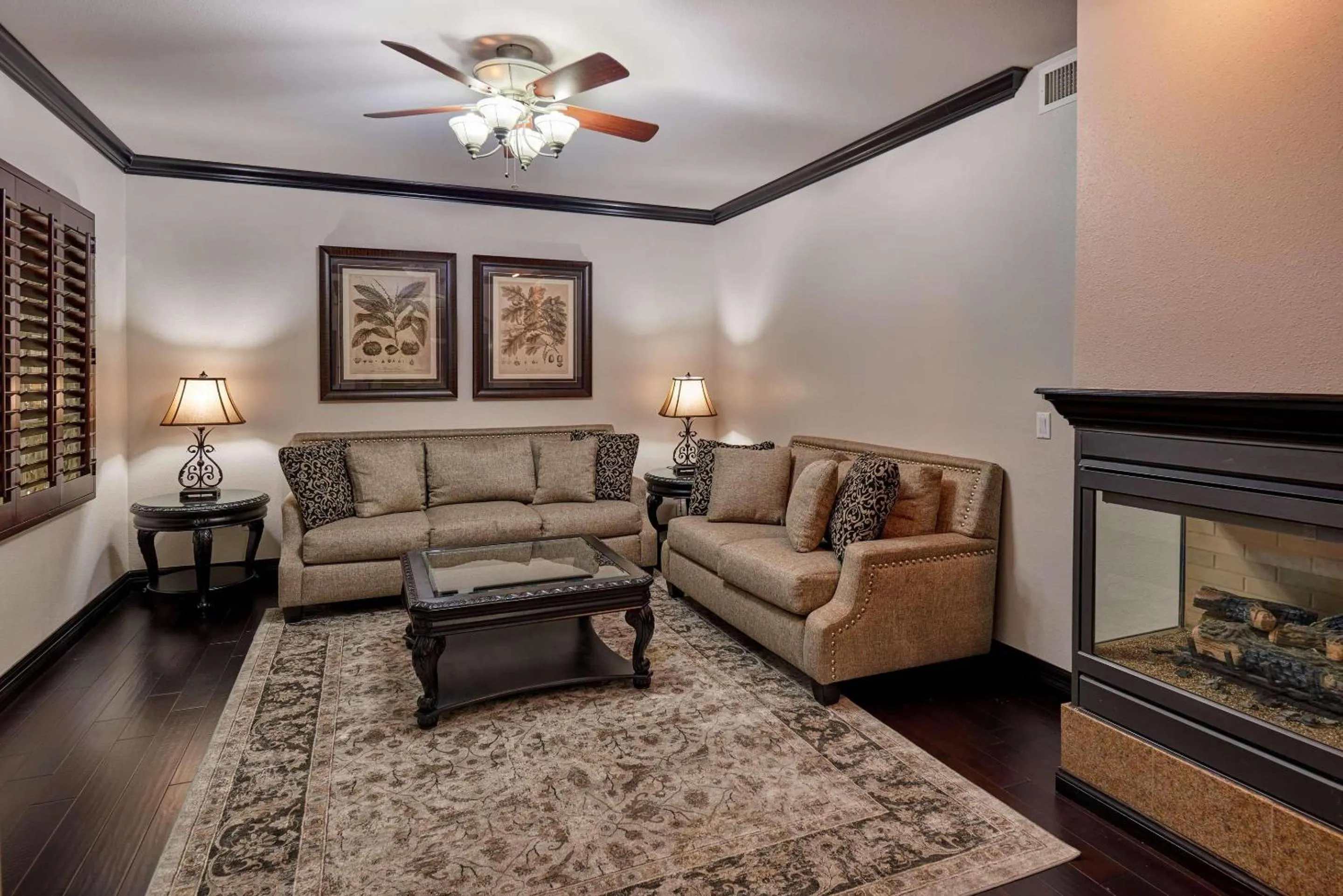 Bedroom in Radisson Hotel El Paso Airport