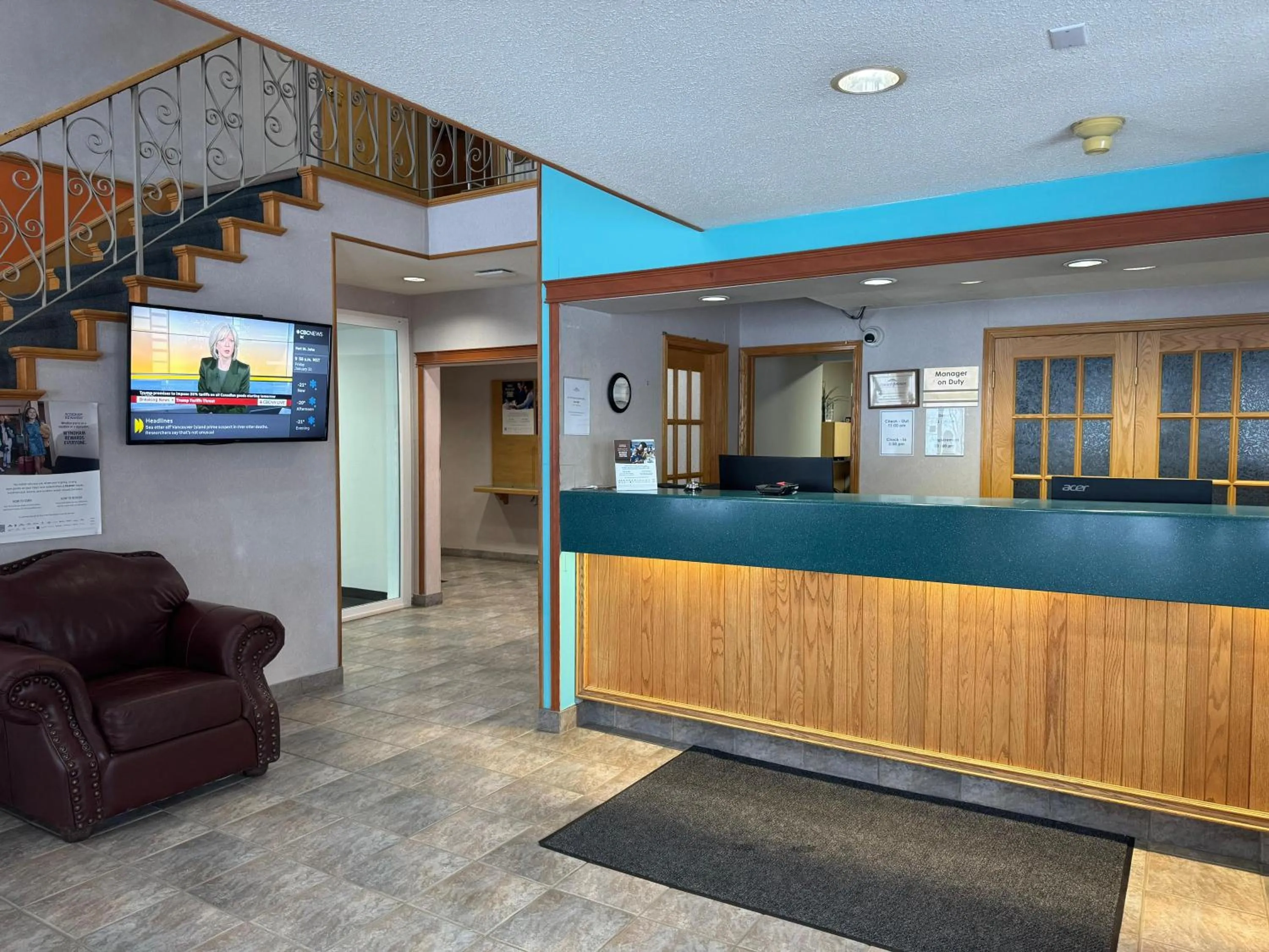 Lobby or reception in Howard Johnson by Wyndham Fort St. John