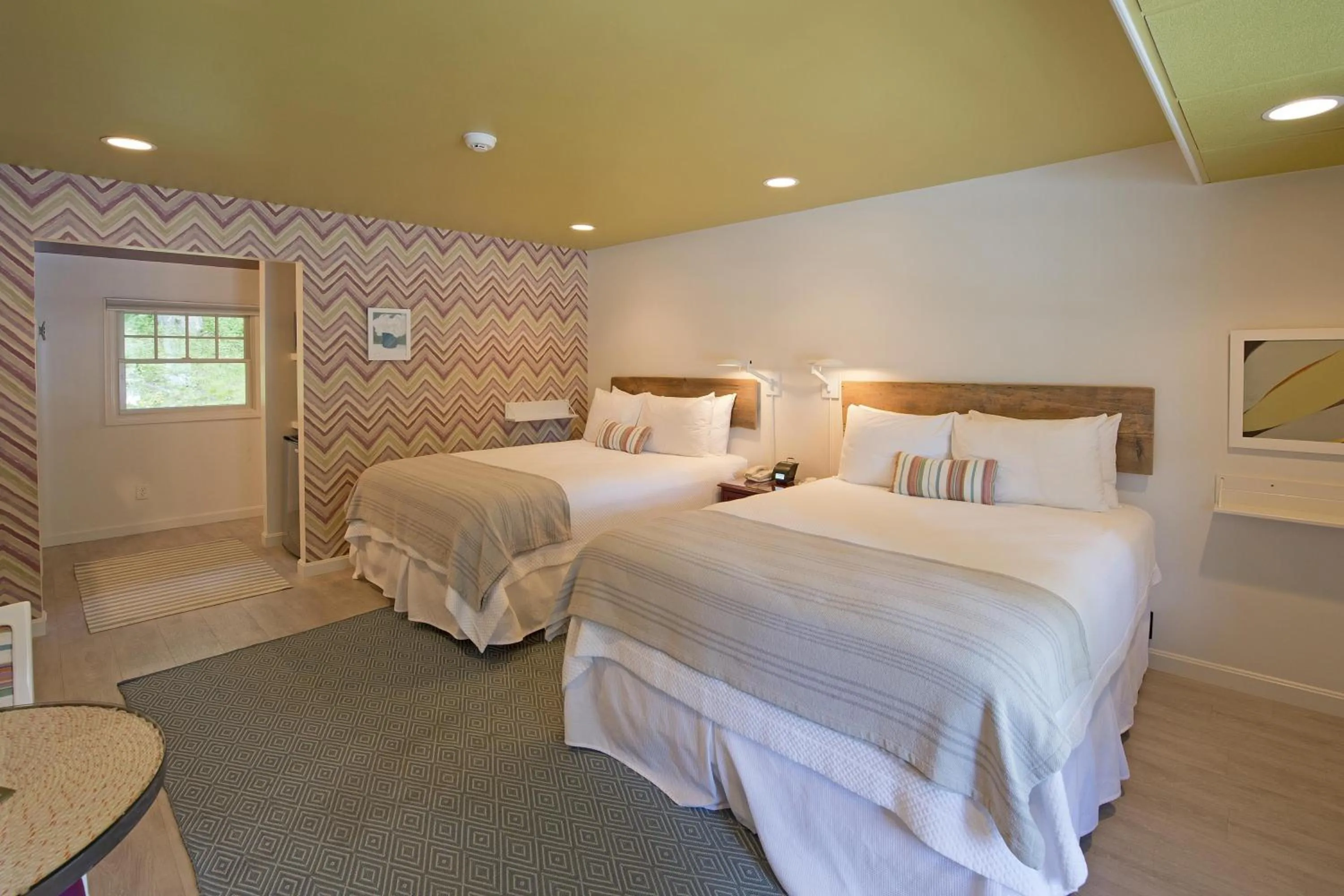 Bedroom, Bed in The Lodge on the Cove