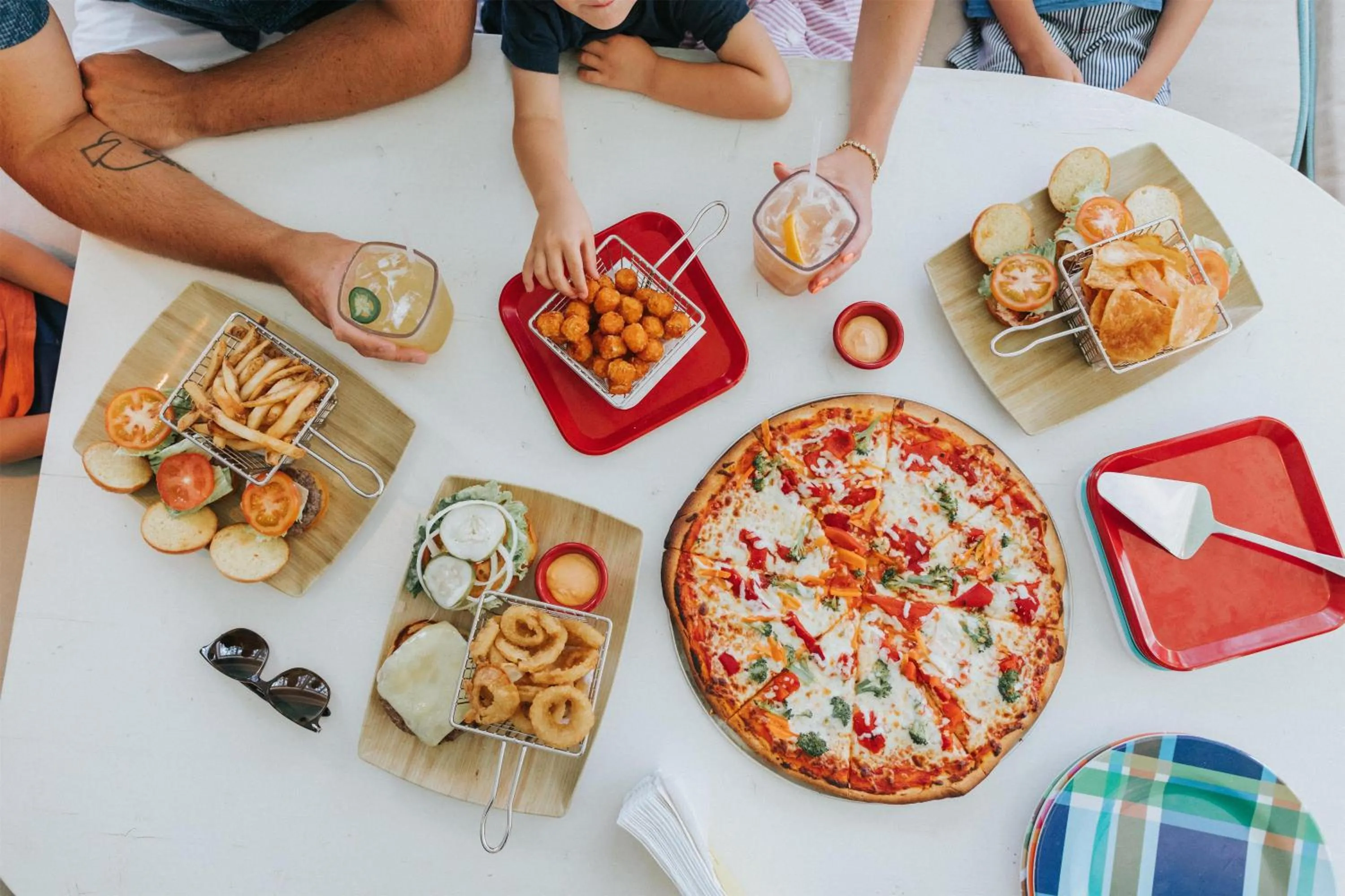 Food and drinks in The Lodge on the Cove