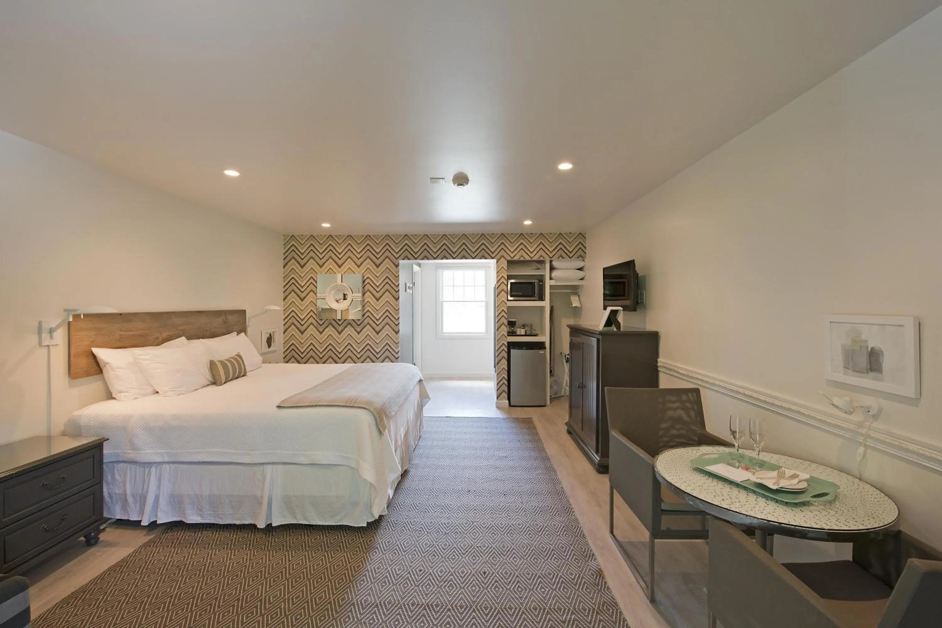 Bedroom, Bed in The Lodge on the Cove