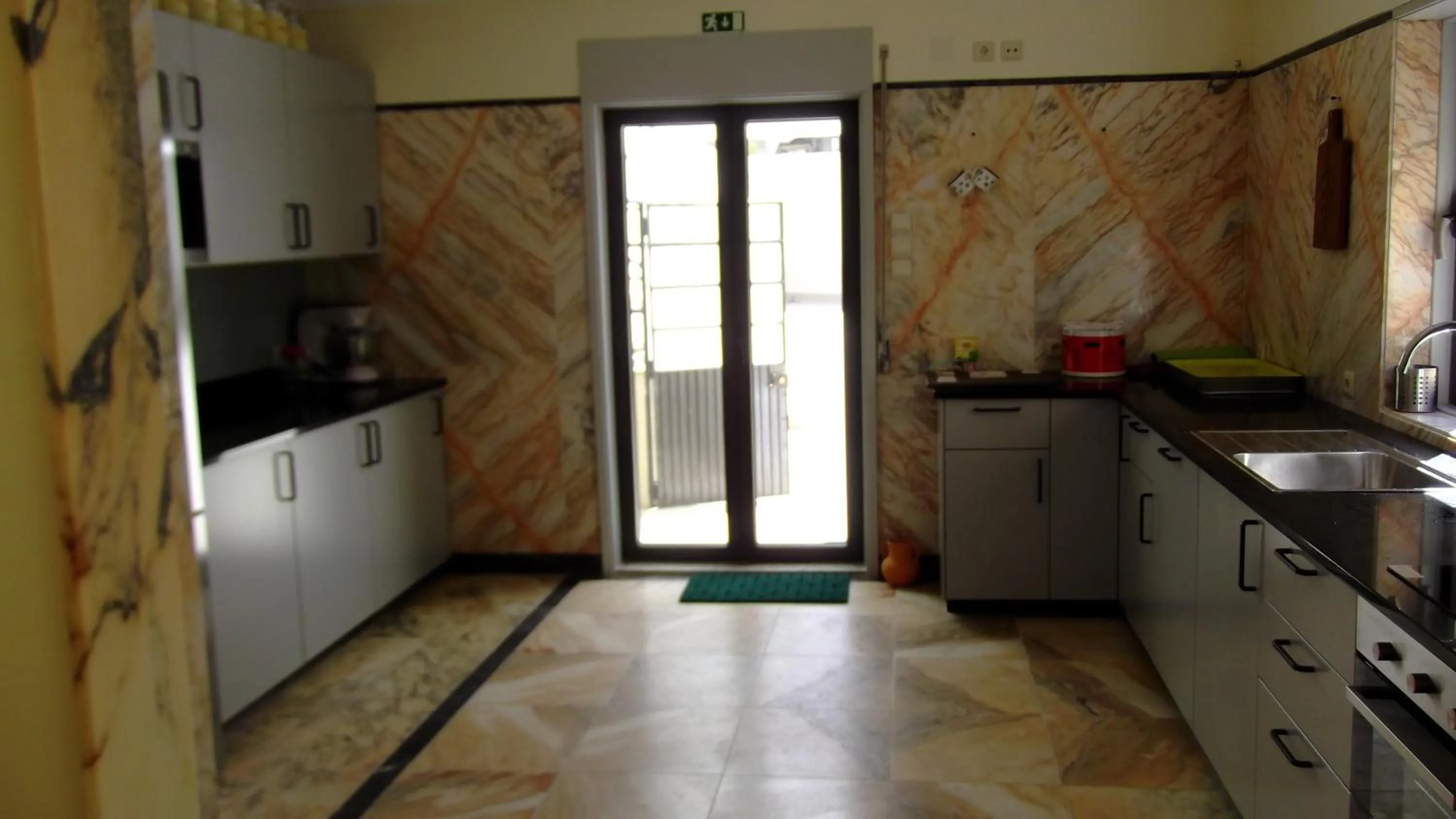 Kitchen or kitchenette in Domvs Gaia GHouse B&B