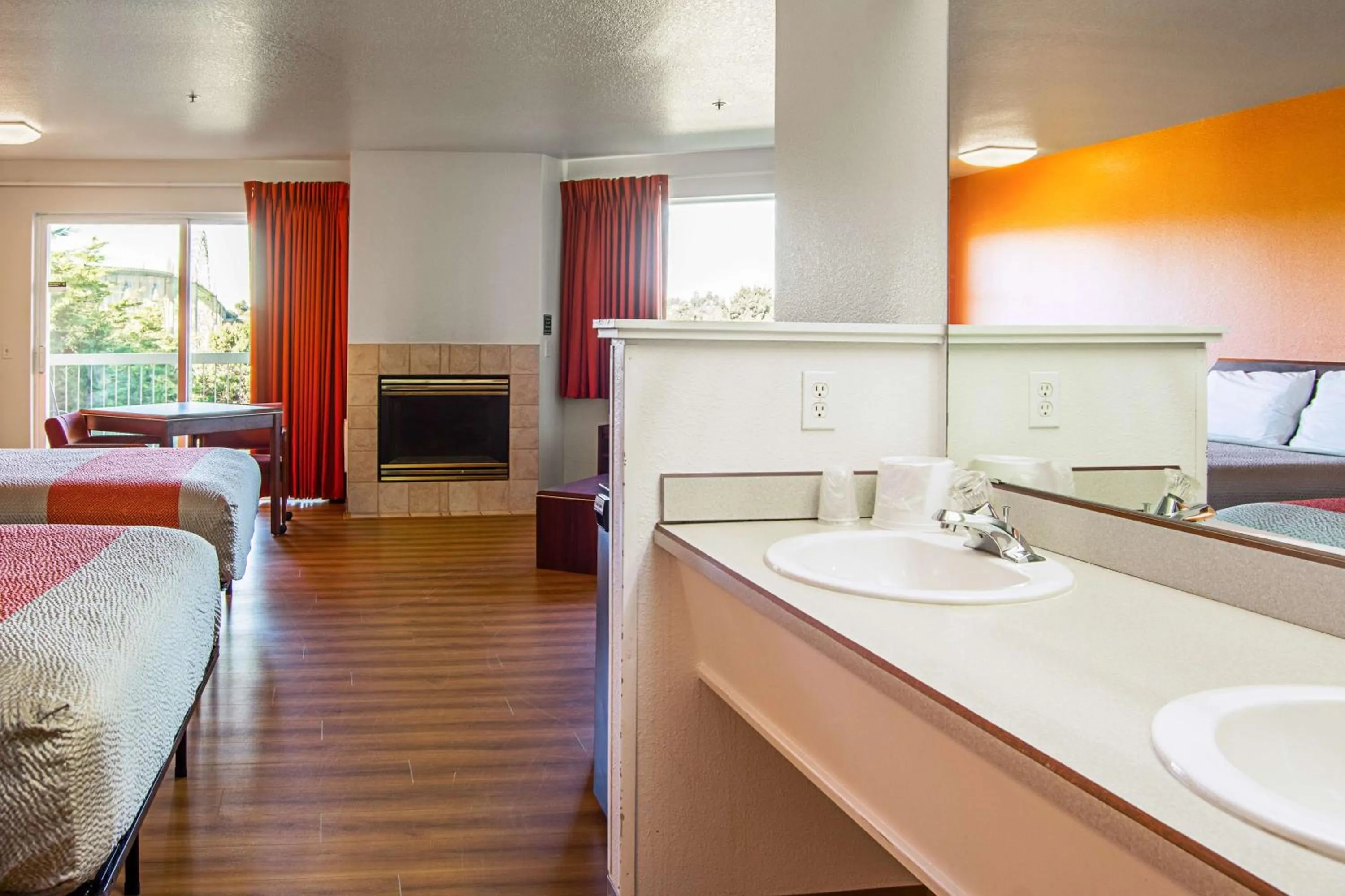 Bathroom, Bed in Motel 6-Newport, OR