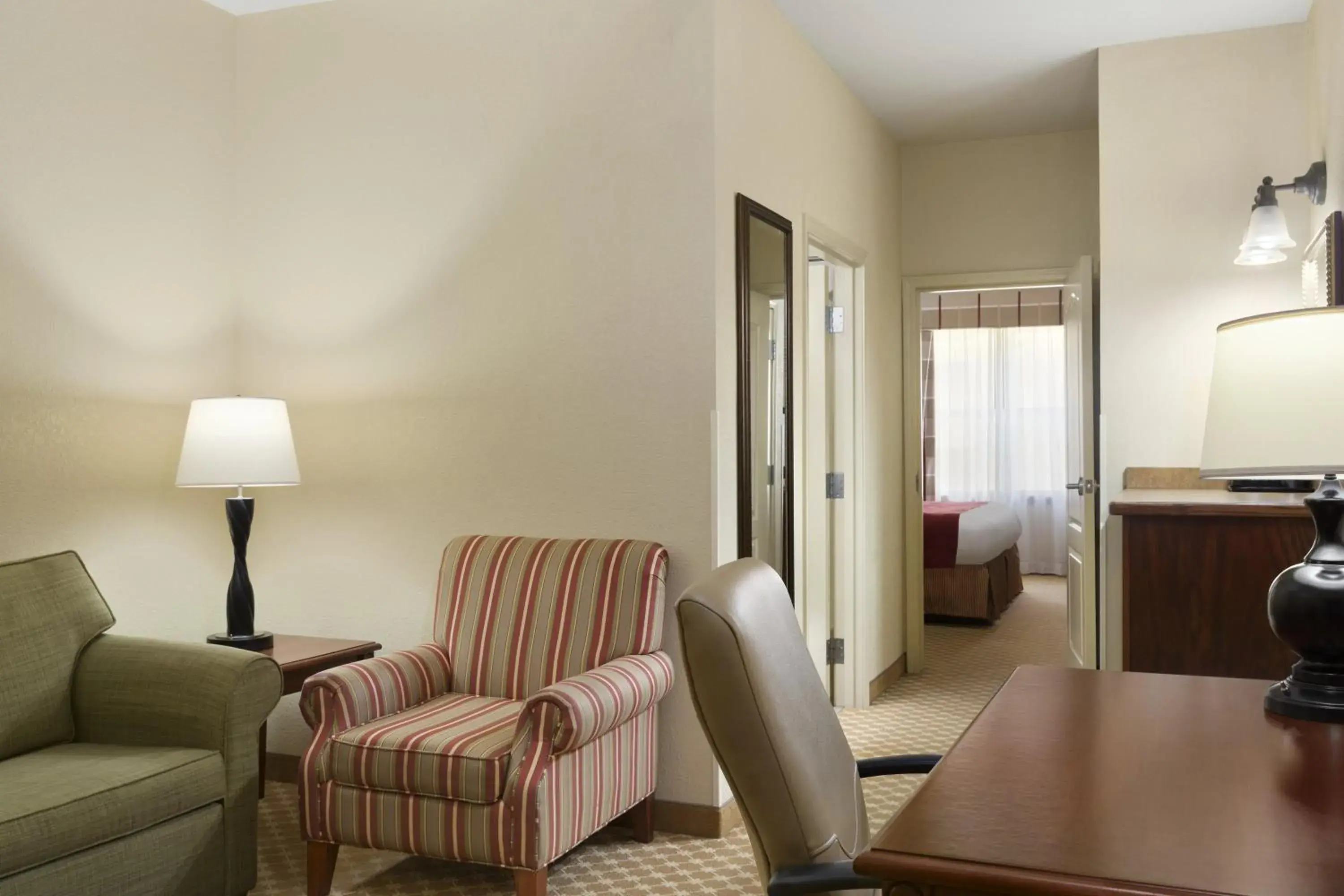 One-Bedroom Suite in Country Inn & Suites by Radisson, Macon North, GA One-Bedroom Suite in Country Inn & Suites by Radisson, Macon North, GA