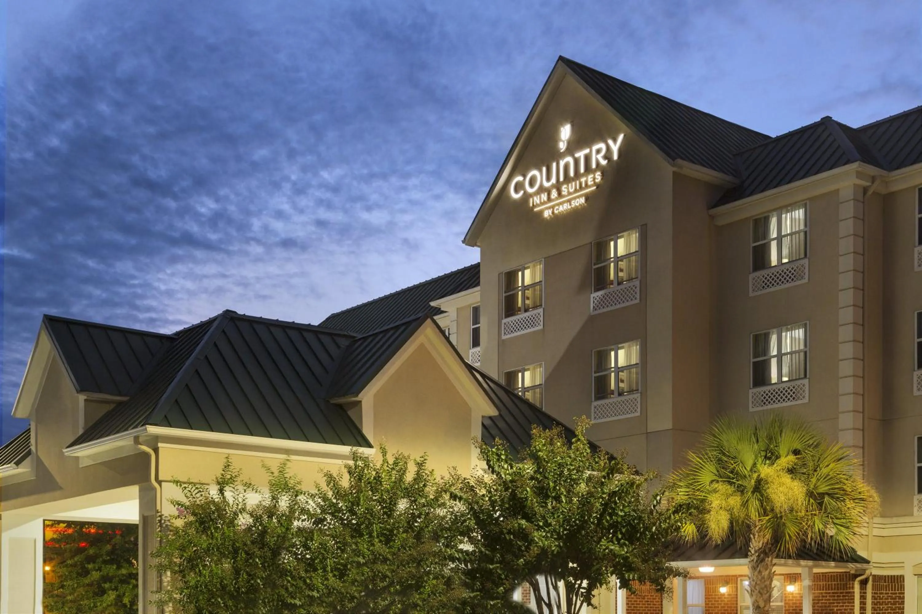 Facade/entrance in Country Inn & Suites by Radisson, Macon North, GA