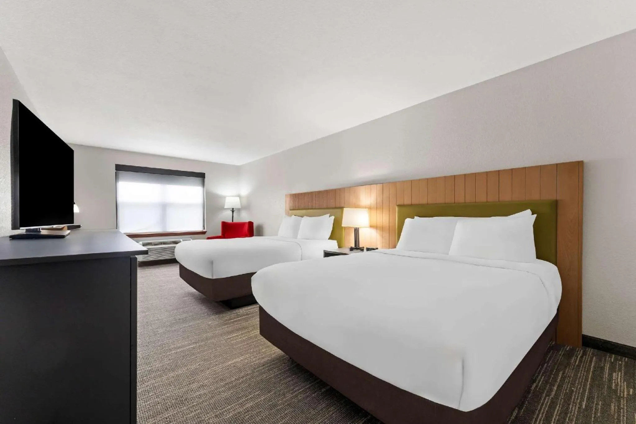 Bedroom, Bed in Country Inn & Suites by Radisson, Macon North, GA