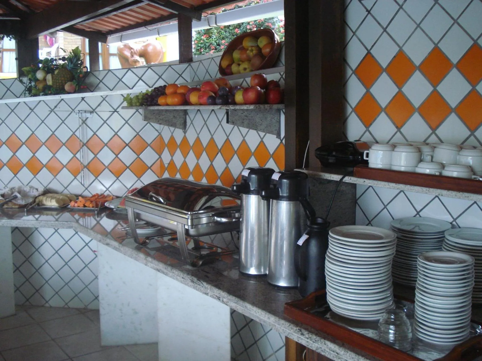 Restaurant/places to eat in Hotel Tubarão