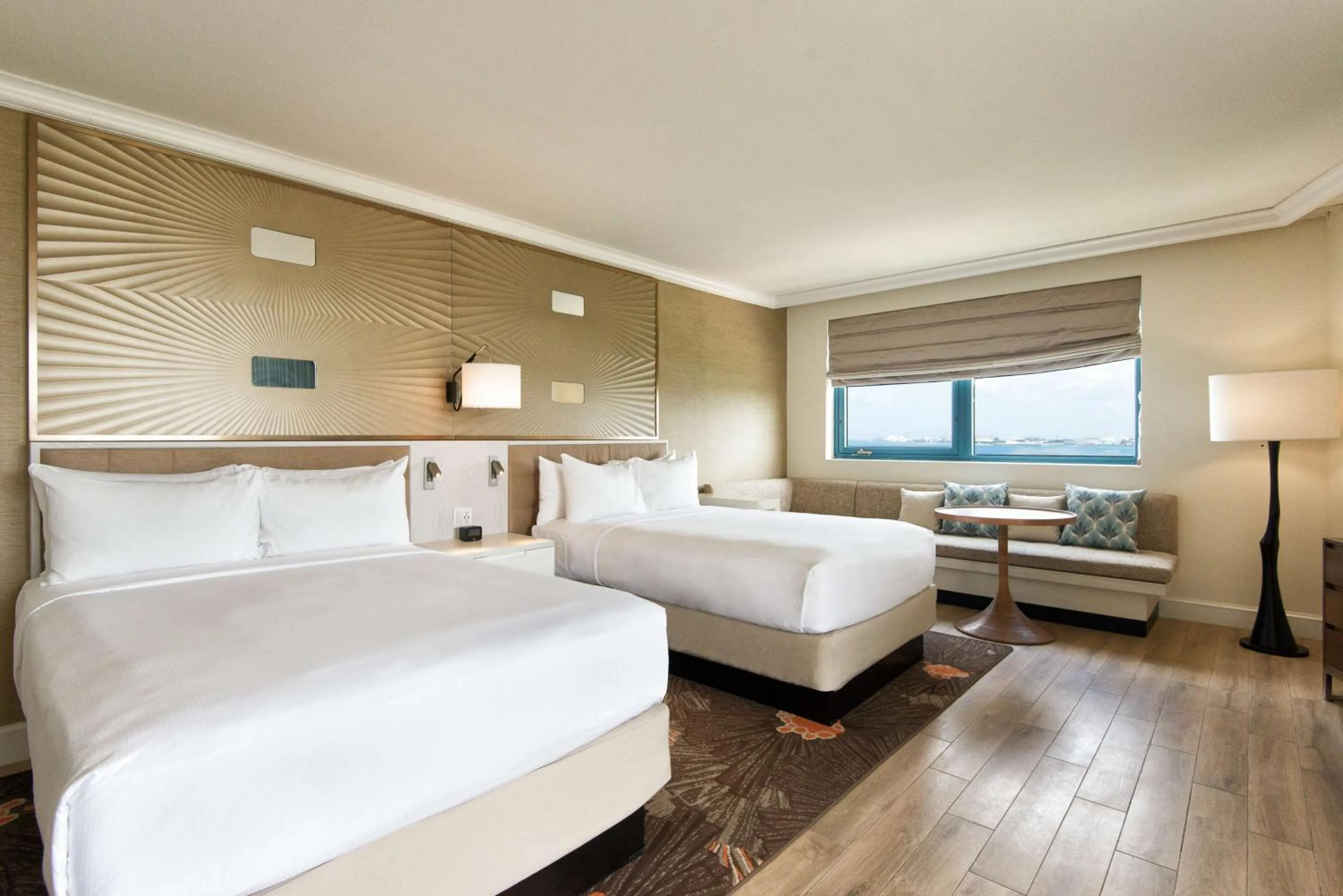 Living room, Bed in Hilton Barbados Resort