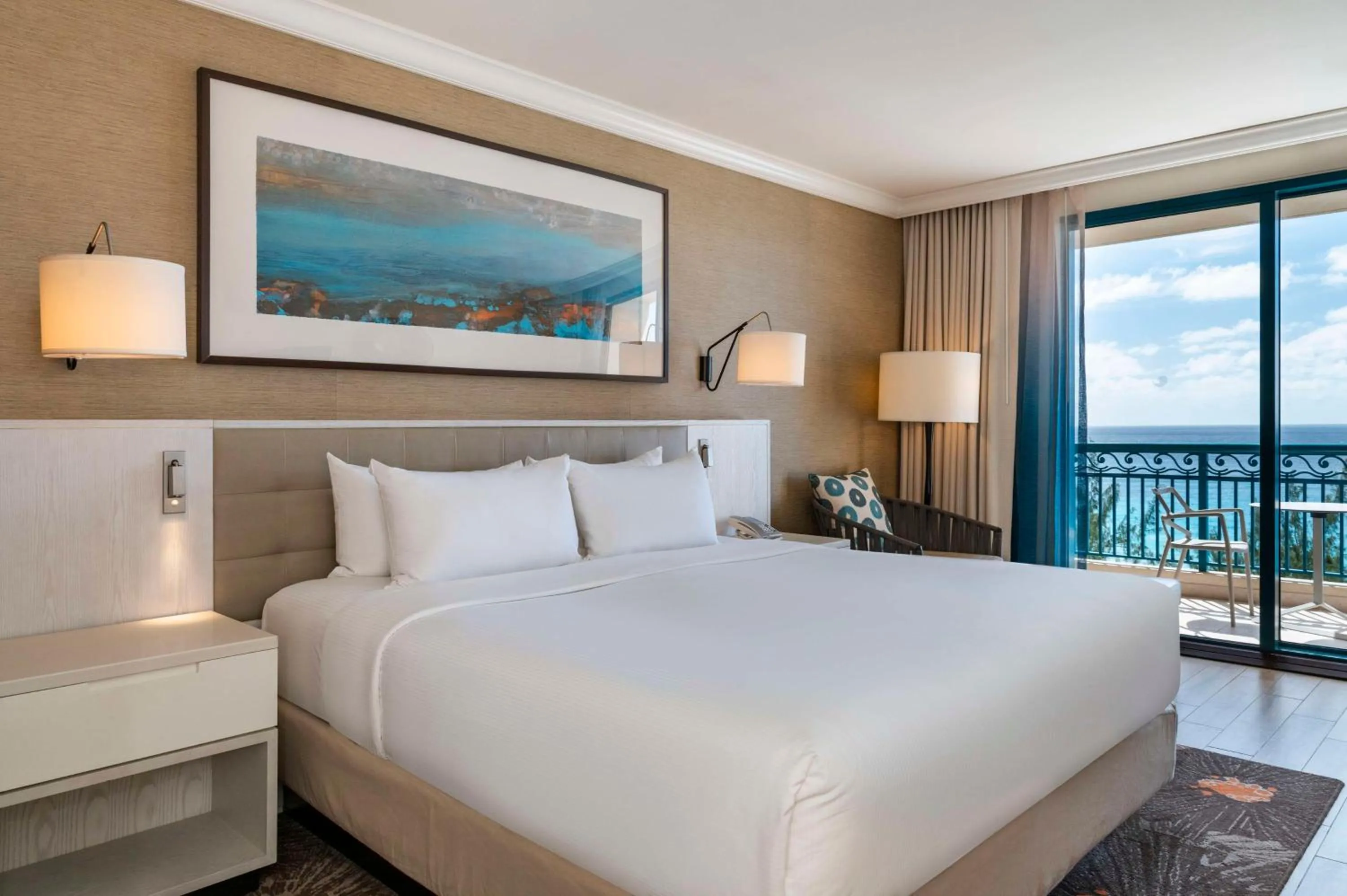 Living room, Bed in Hilton Barbados Resort