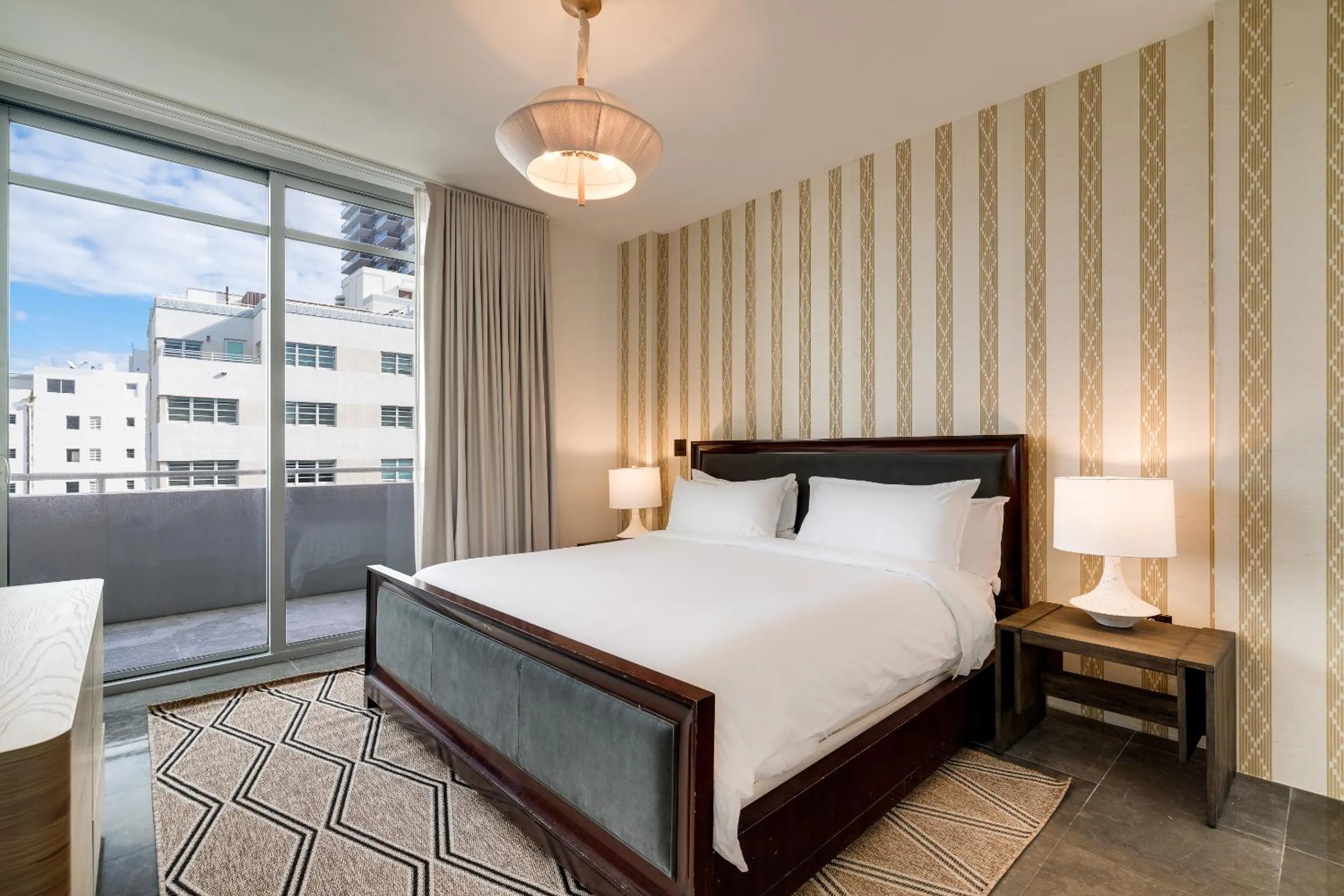 Bedroom, Bed in Boulan South Beach