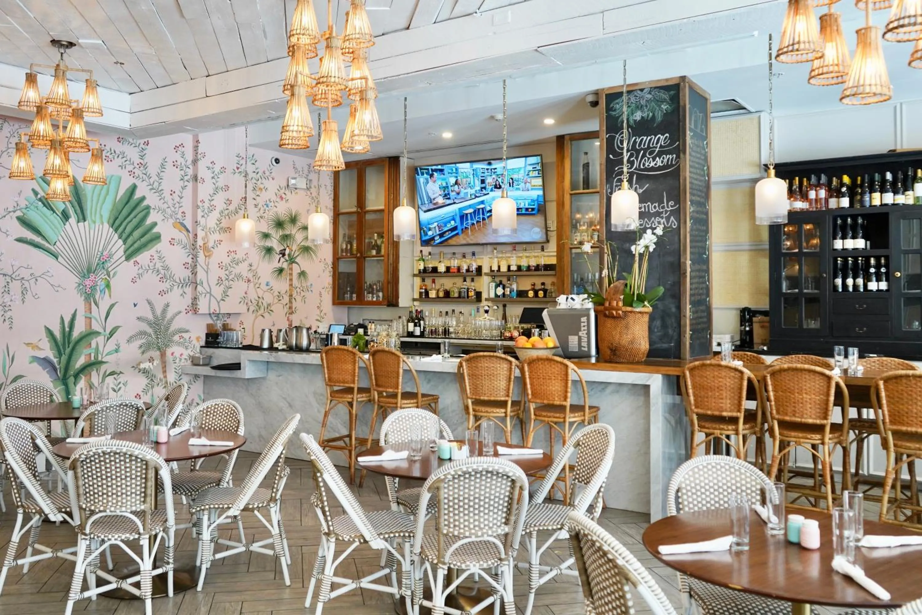 Lounge or bar in Boulan South Beach