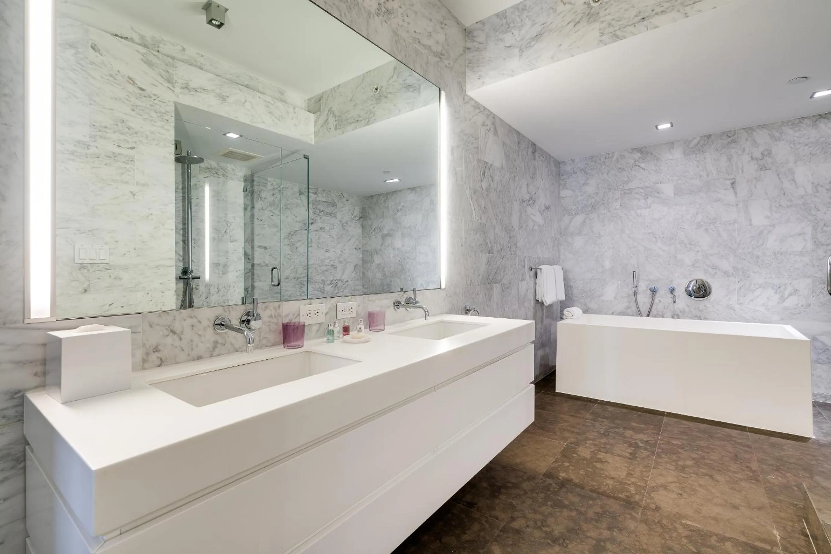 Bathroom in Boulan South Beach