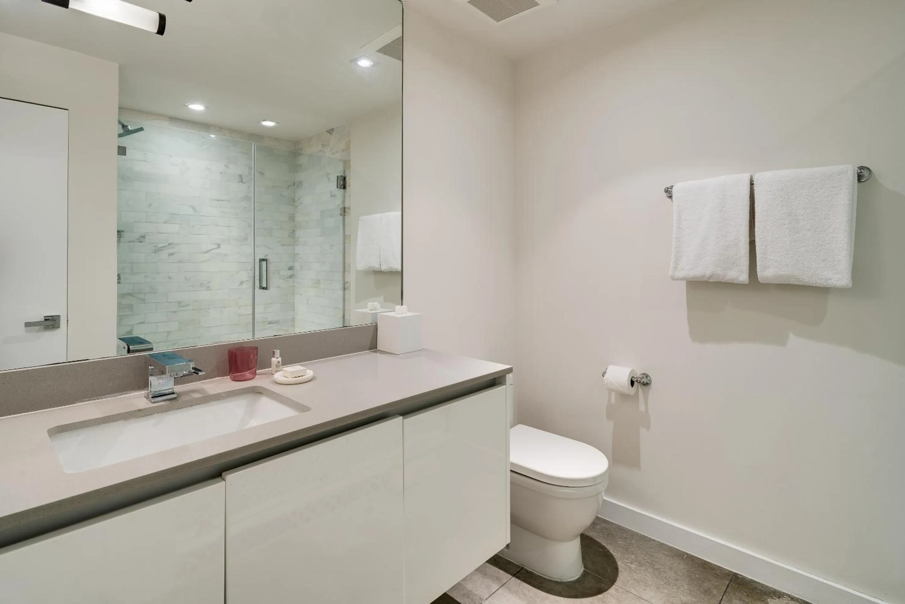 Bathroom in Boulan South Beach