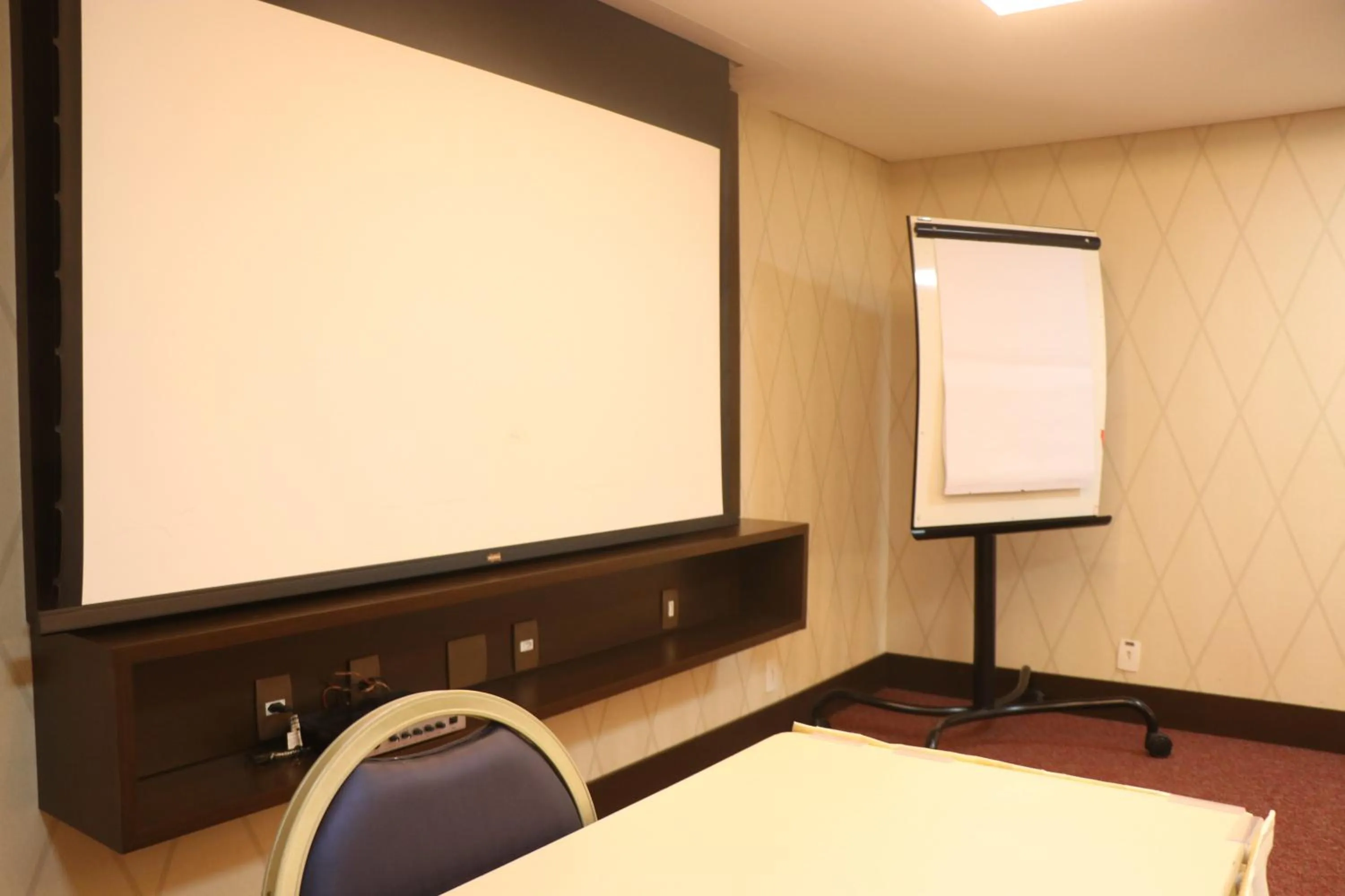 Meeting/conference room in Indaiá Park Hotel