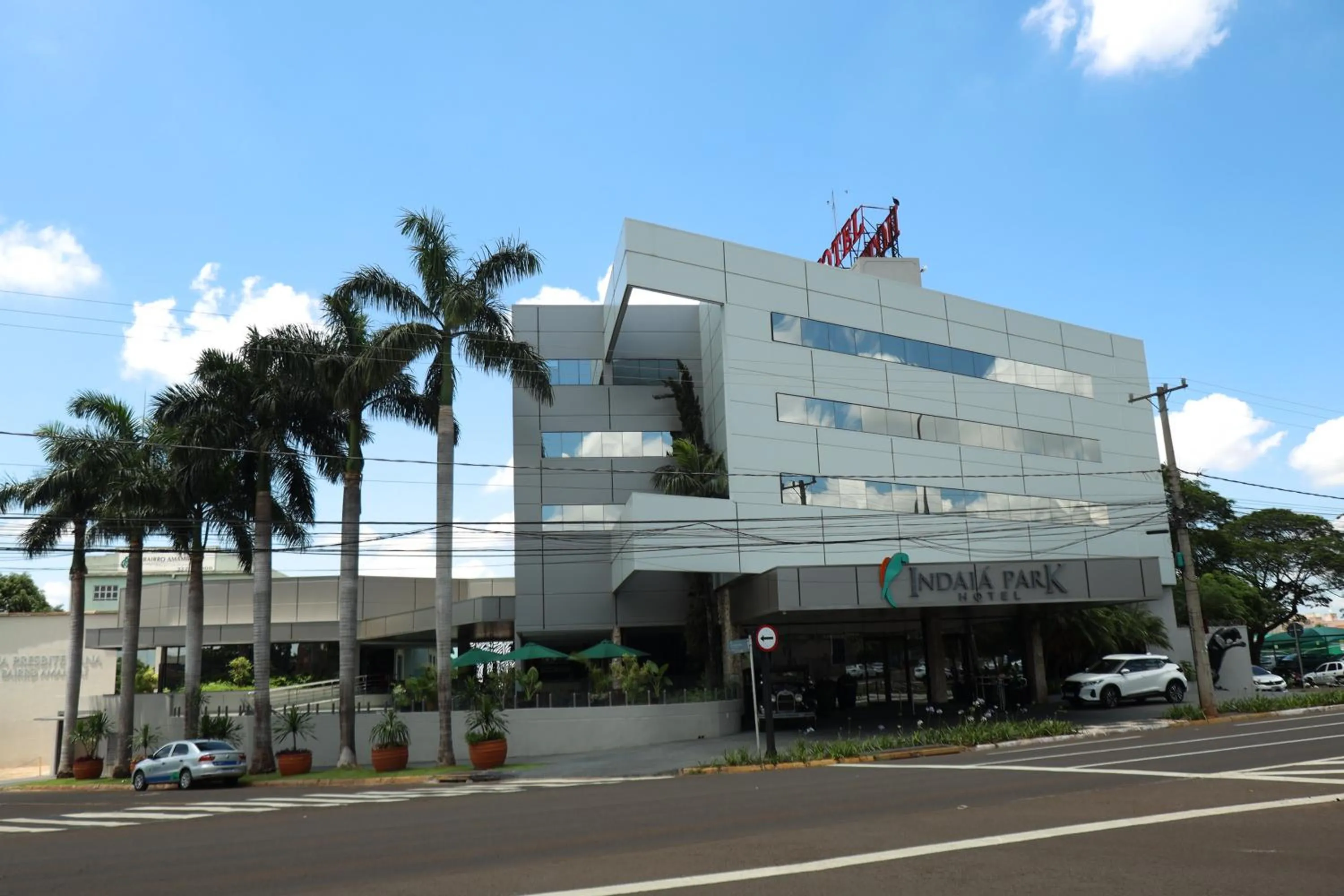 Property building in Indaiá Park Hotel