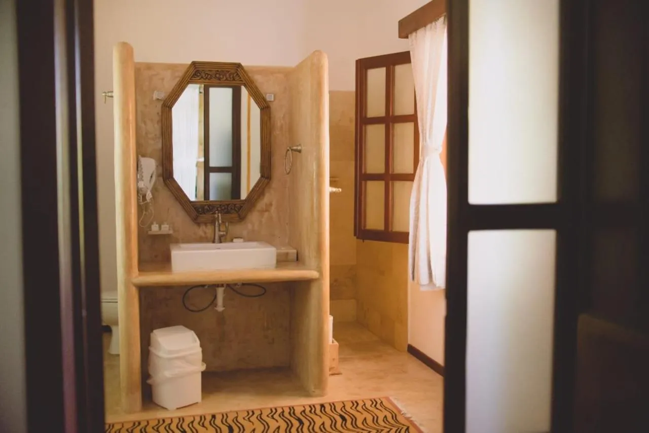 Shower in Hacienda Santa Cruz Merida