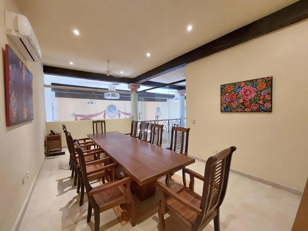 Business facilities in Hacienda Santa Cruz Merida