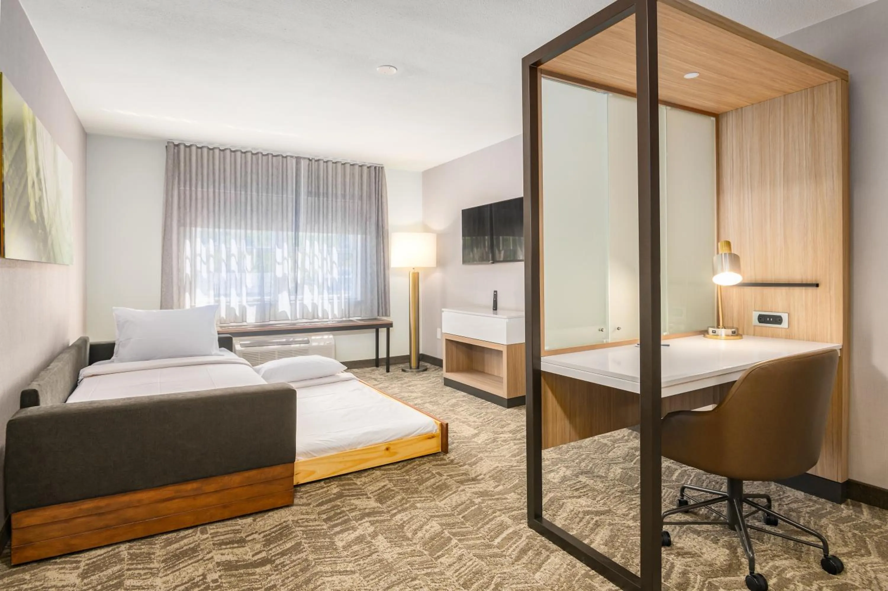 Bed in SpringHill Suites by Marriott Freeport Brunswick