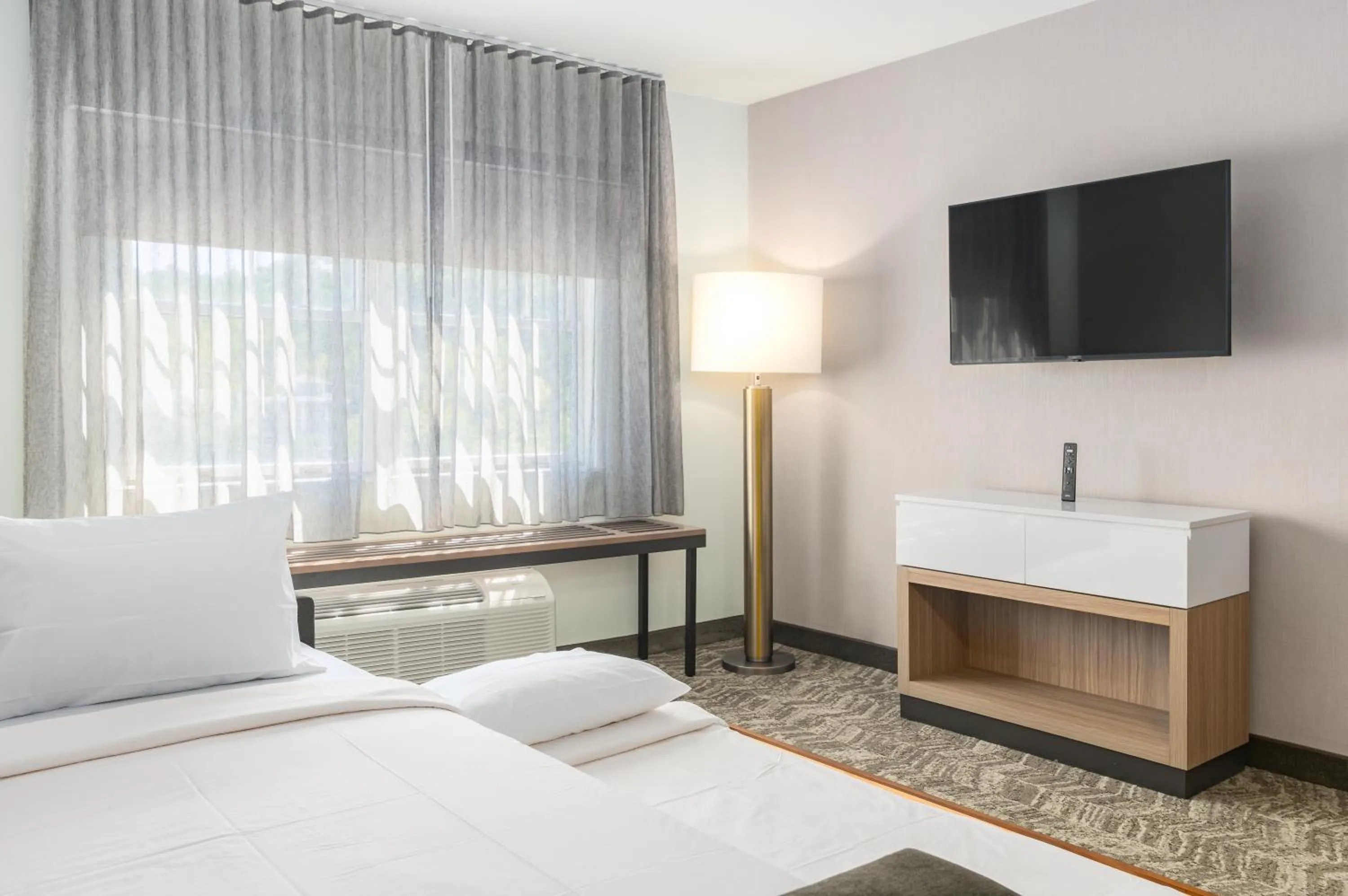 Bed in SpringHill Suites by Marriott Freeport Brunswick
