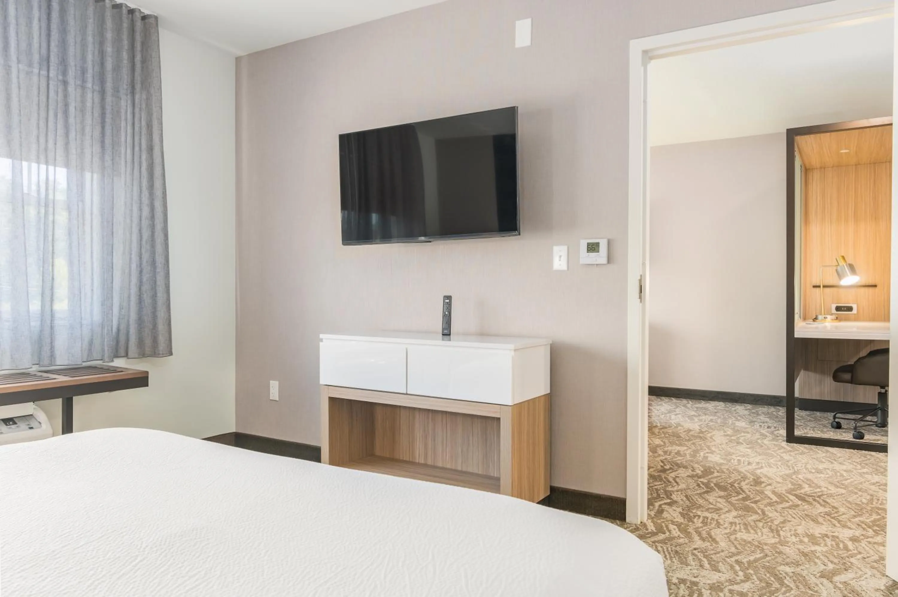 Bed in SpringHill Suites by Marriott Freeport Brunswick