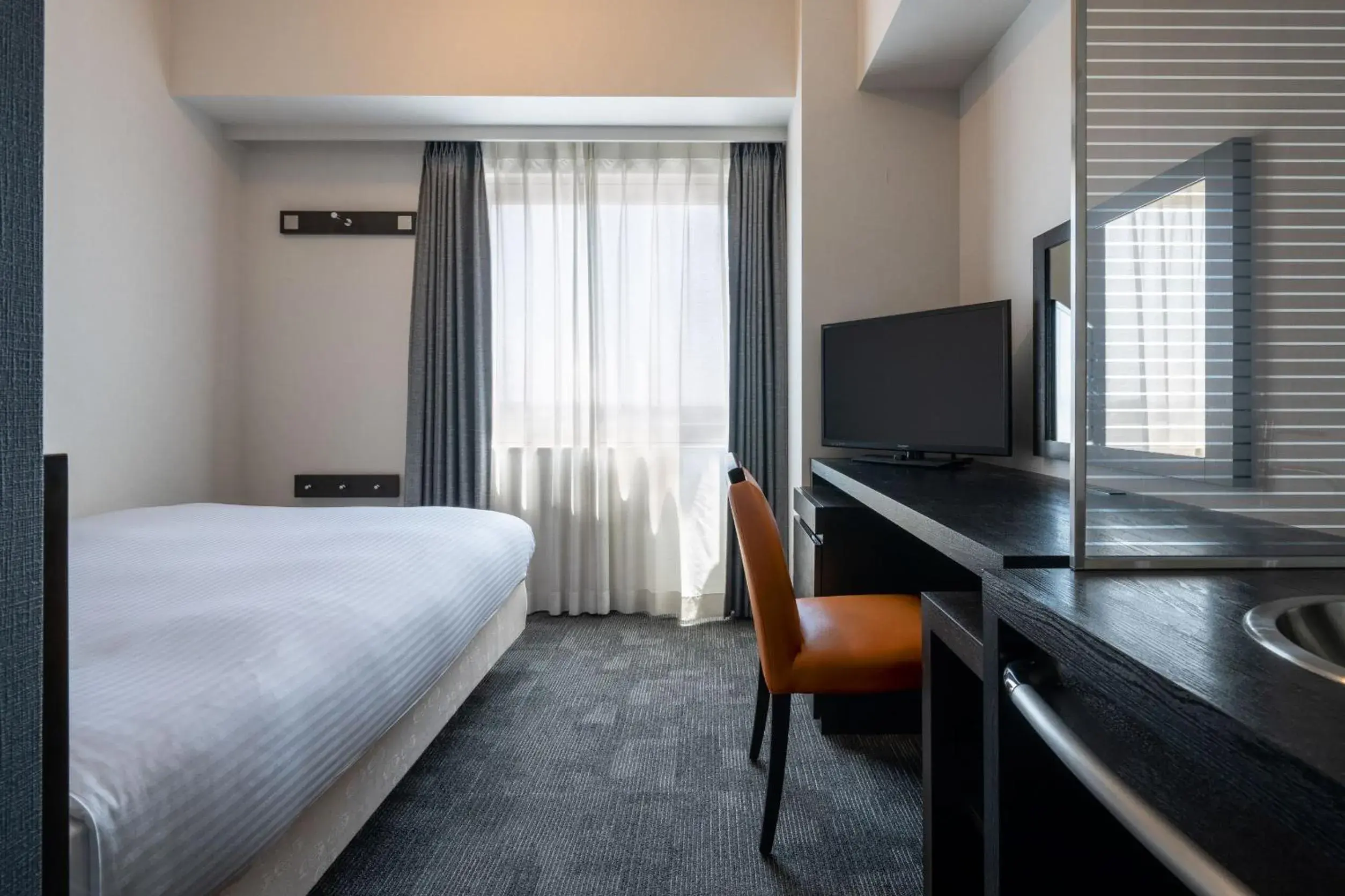 Single Room with Double Bed - single occupancy - Smoking in Hotel Vista Ebina Single Room with Double Bed - single occupancy - Smoking in Hotel Vista Ebina