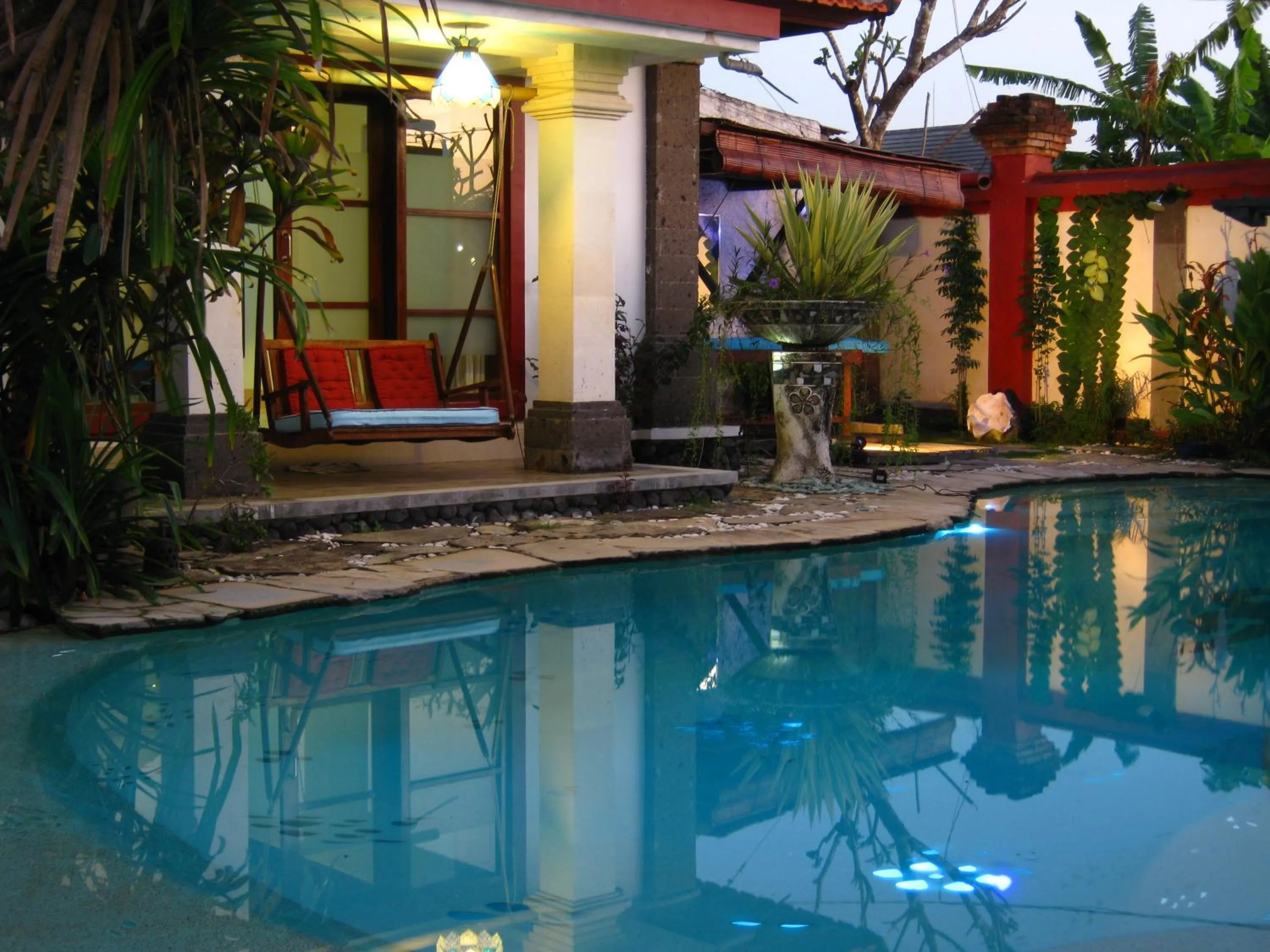 Swimming pool in Villa Shantitara Bungalows