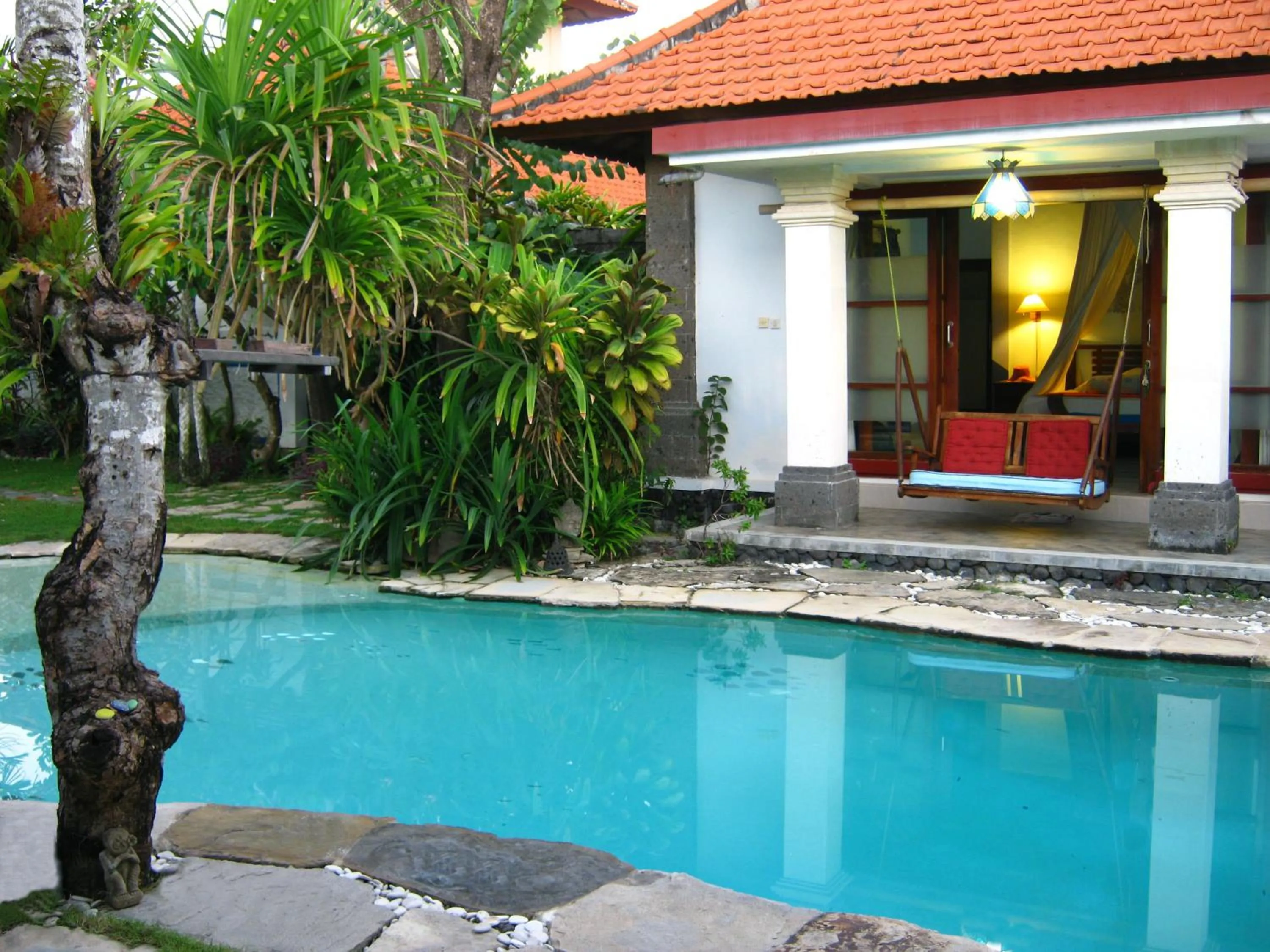 Swimming pool in Villa Shantitara Bungalows