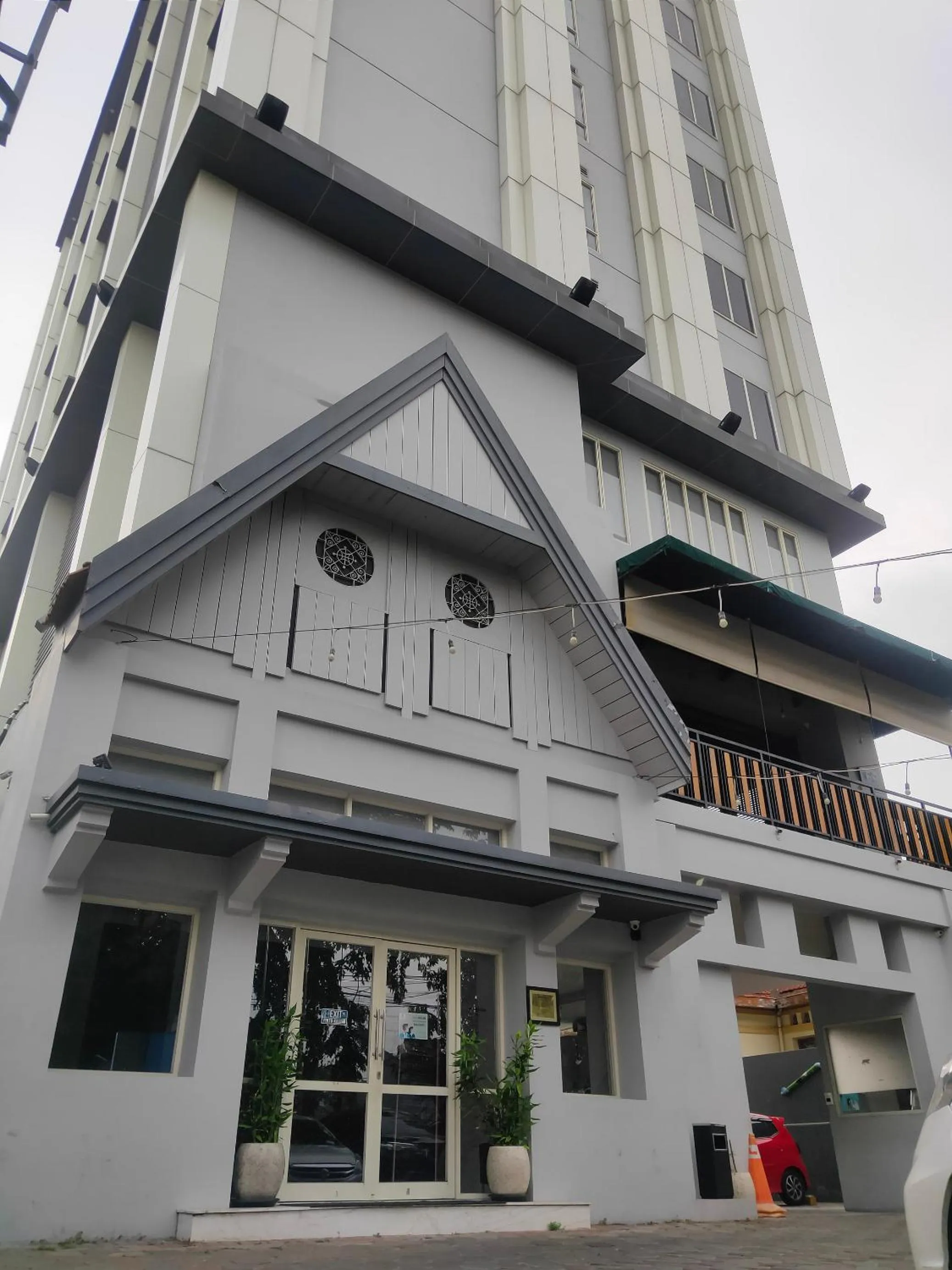 Property building in BATIQA Hotel Darmo - Surabaya