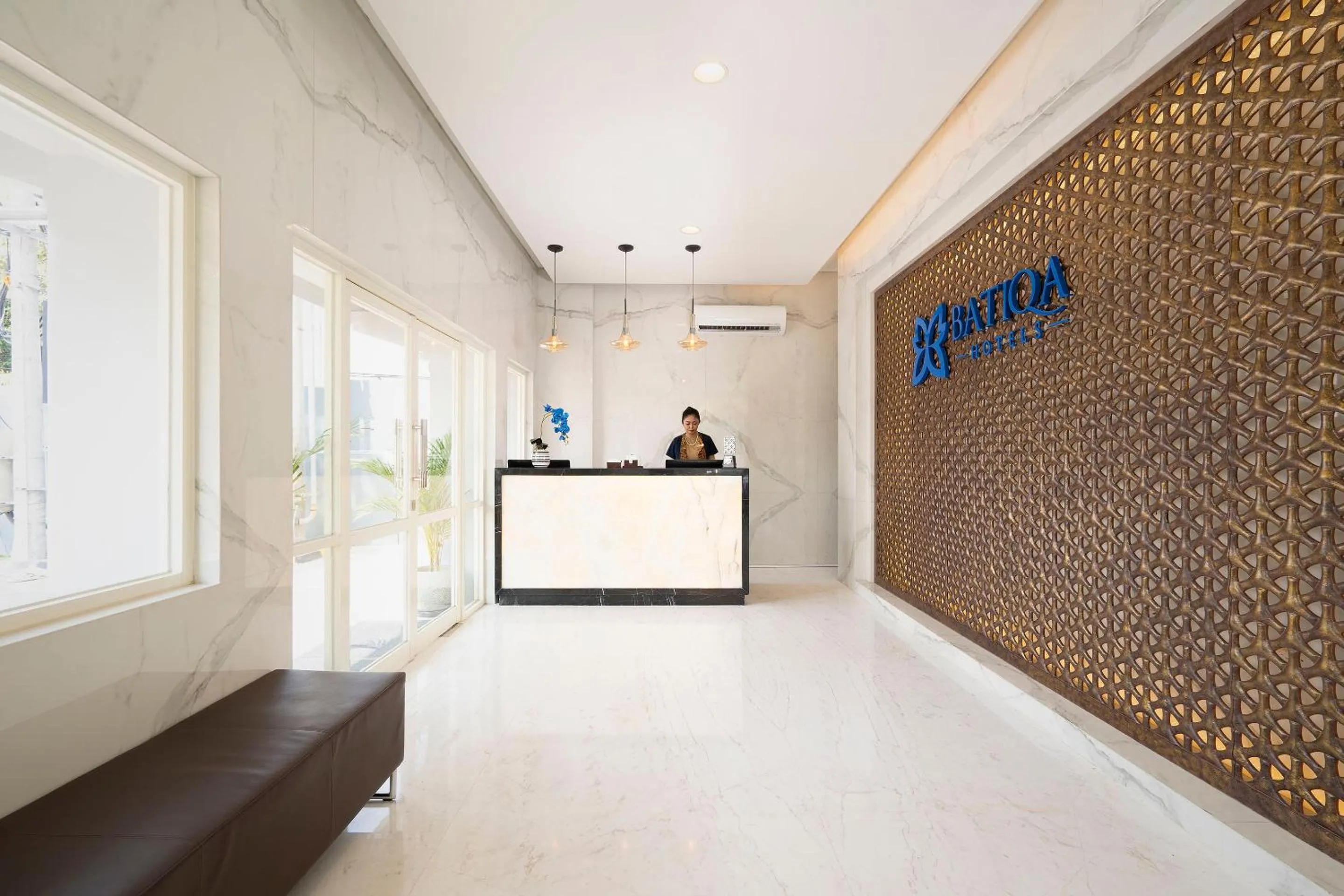 Lobby or reception in BATIQA Hotel Darmo - Surabaya