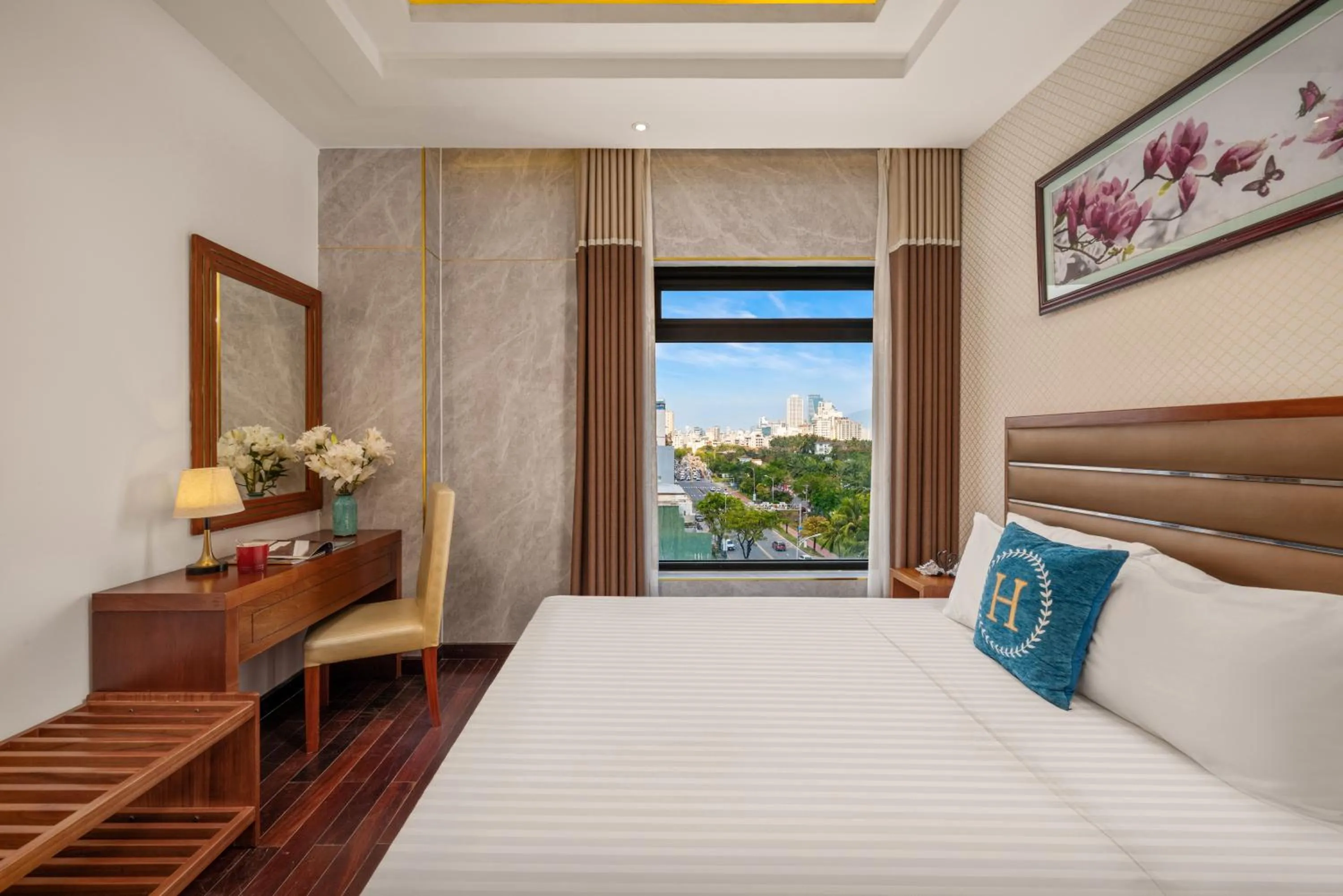 Bedroom, Bed in Rung Huong Apartment