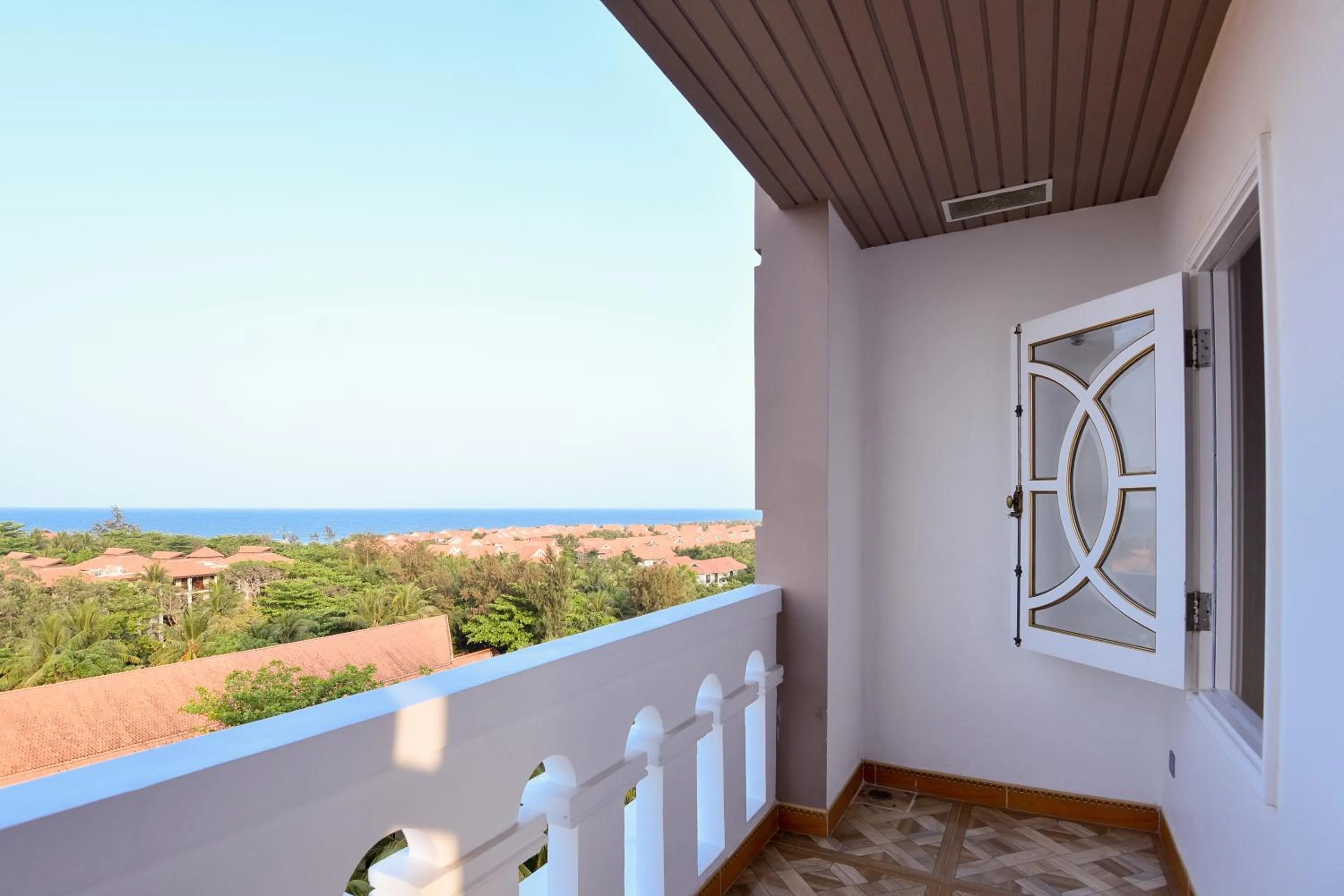 Day in Rung Huong Apartment