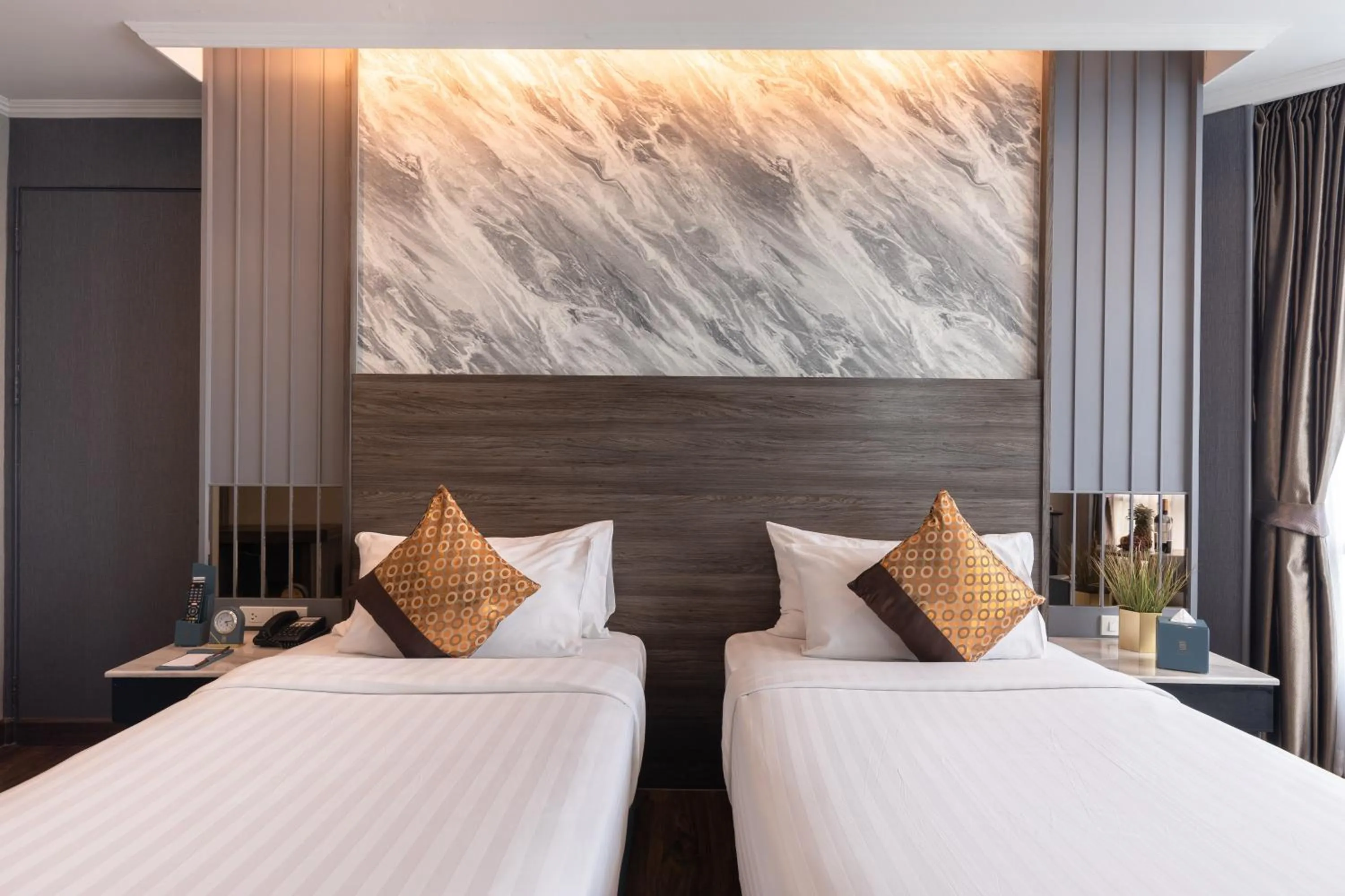 Bed in Siam Mandarina Hotel - Free BKK Airport Shuttle