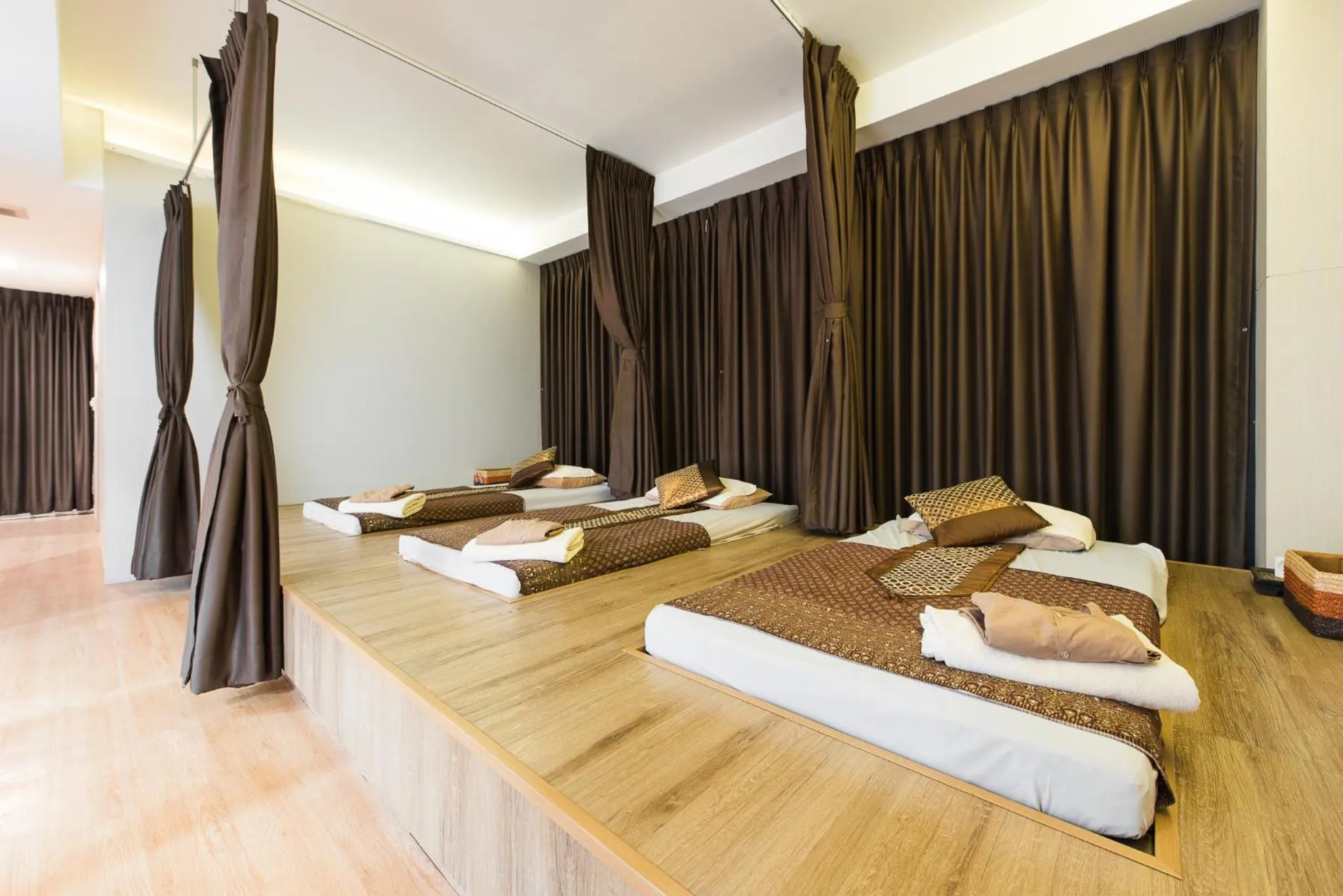Massage, Bed in Siam Mandarina Hotel - Free BKK Airport Shuttle