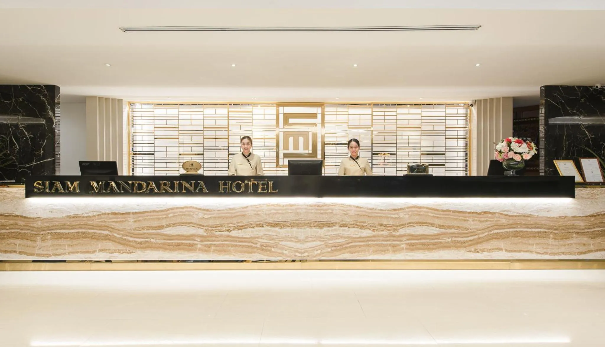 Lobby or reception in Siam Mandarina Hotel - Free BKK Airport Shuttle